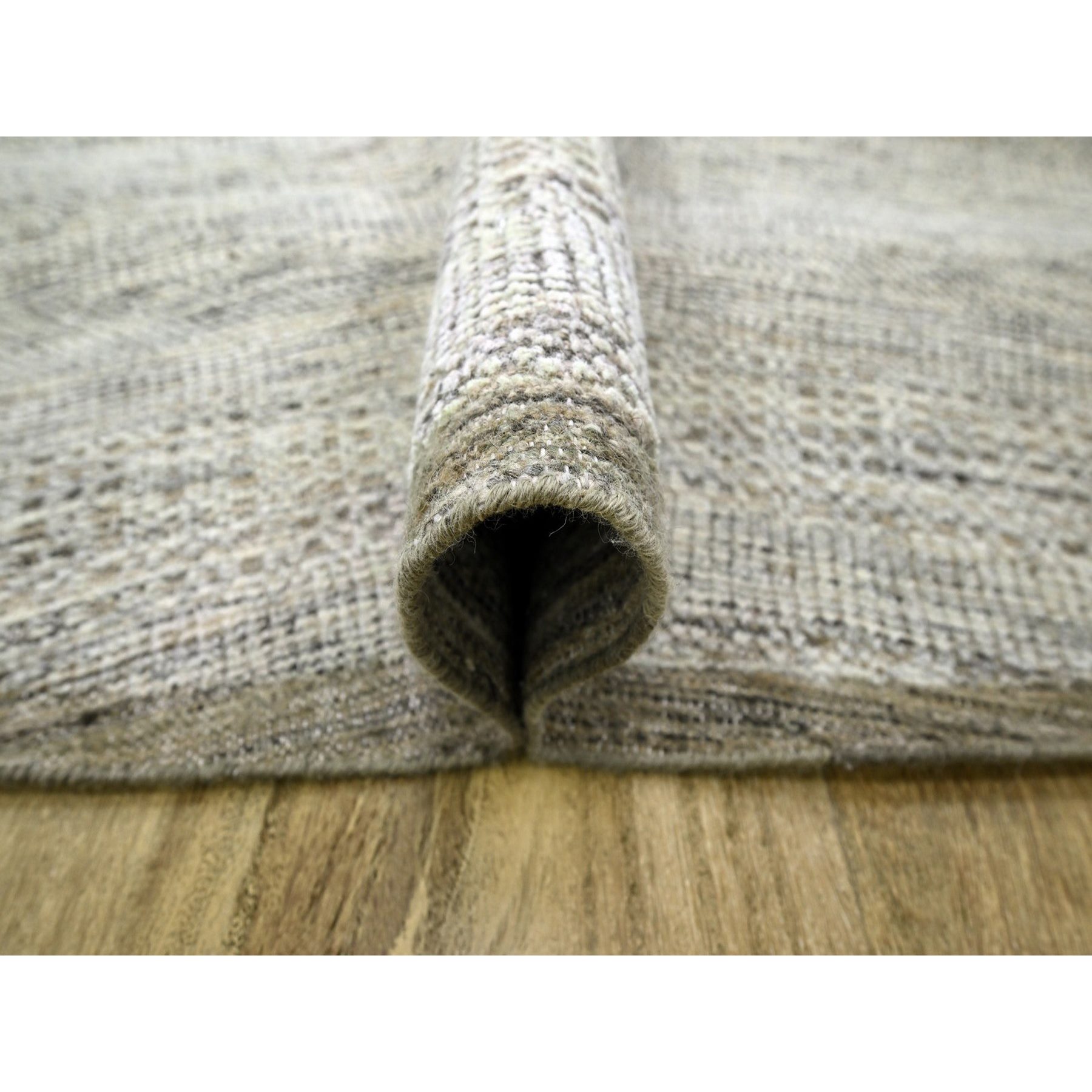 Modern-and-Contemporary-Hand-Knotted-Rug-383620