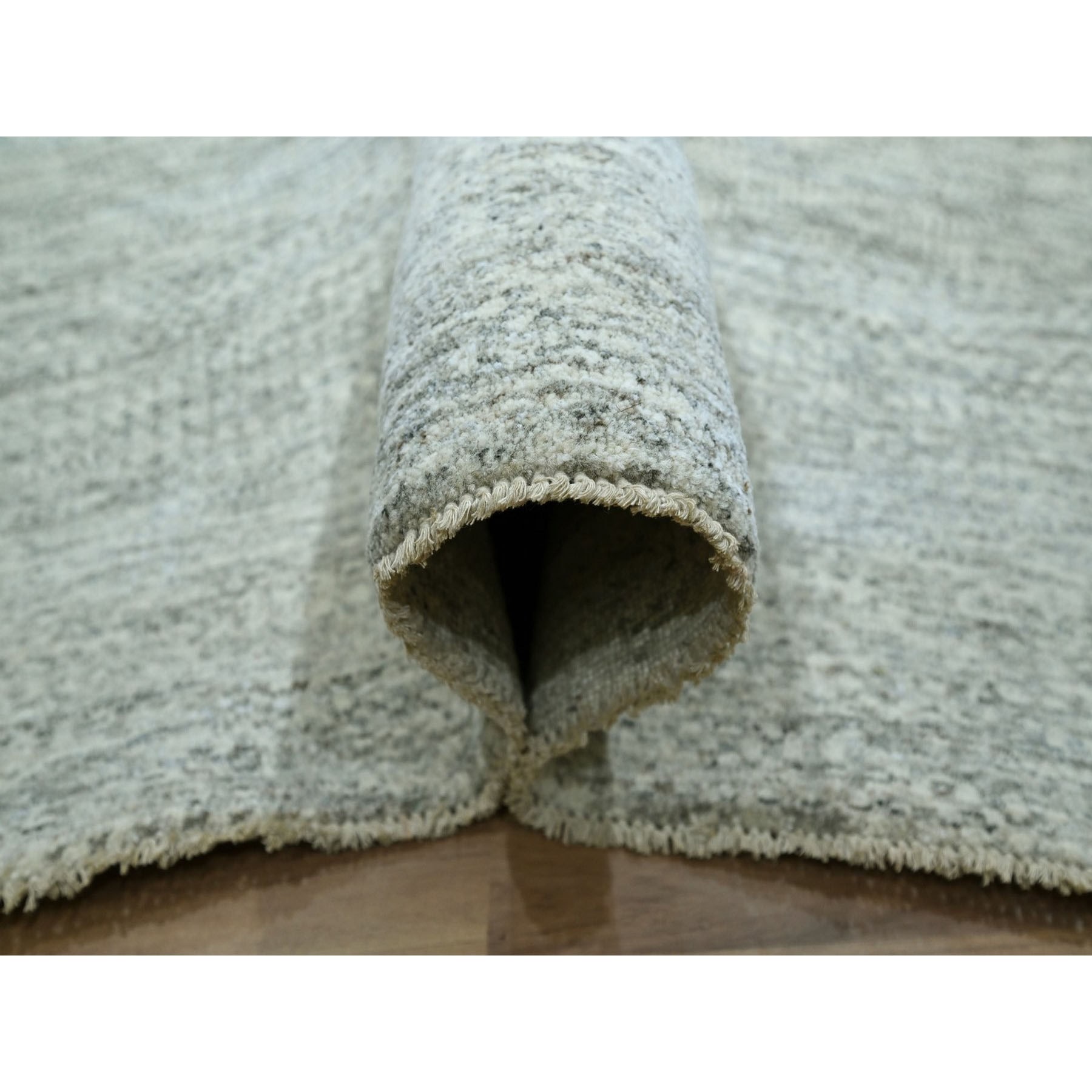 Modern-and-Contemporary-Hand-Knotted-Rug-384575