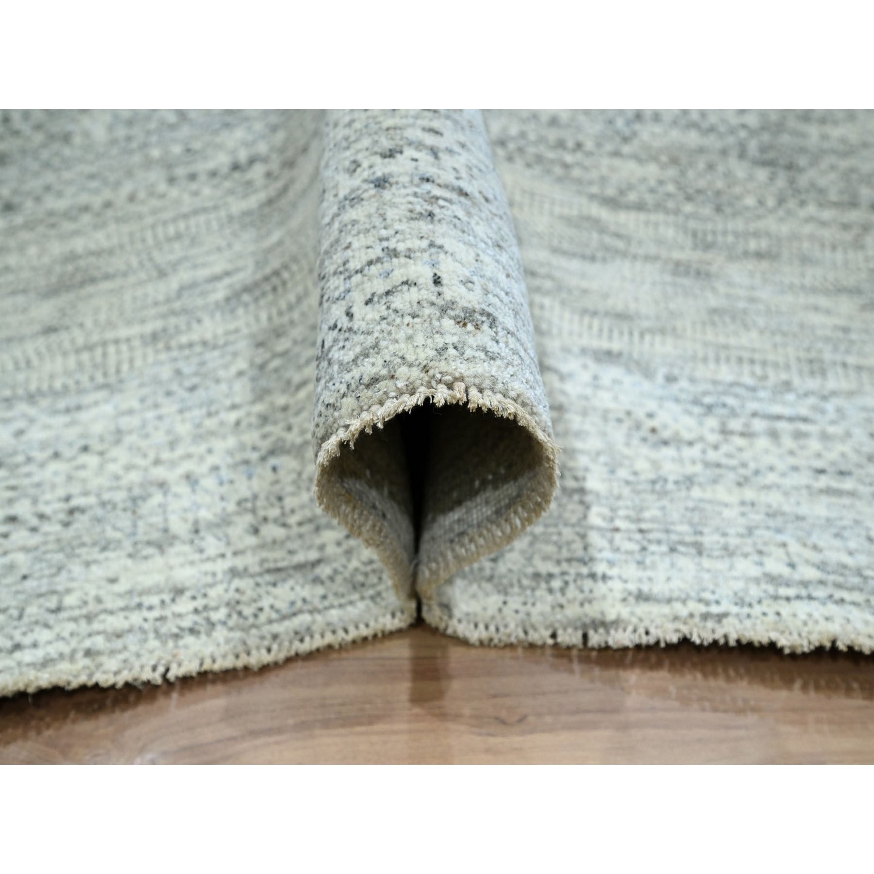 Modern-and-Contemporary-Hand-Knotted-Rug-384585