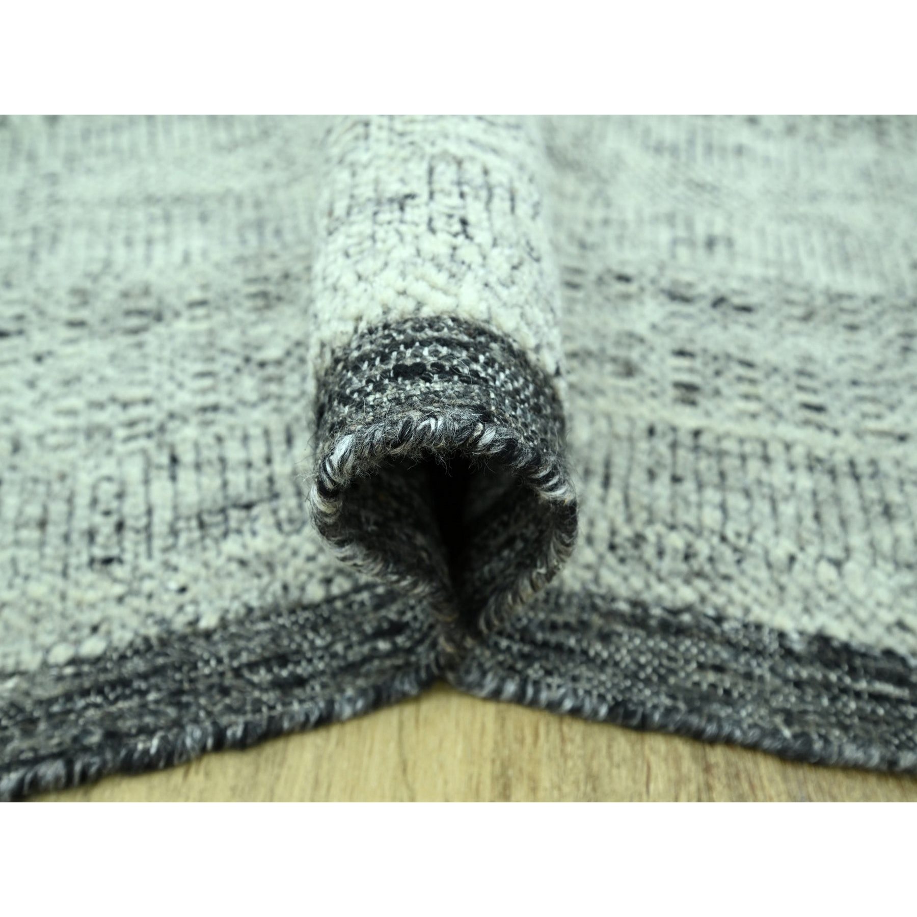 Modern-and-Contemporary-Hand-Knotted-Rug-384760