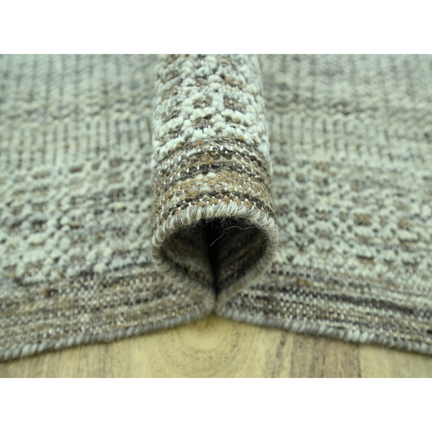 Modern-and-Contemporary-Hand-Knotted-Rug-384795