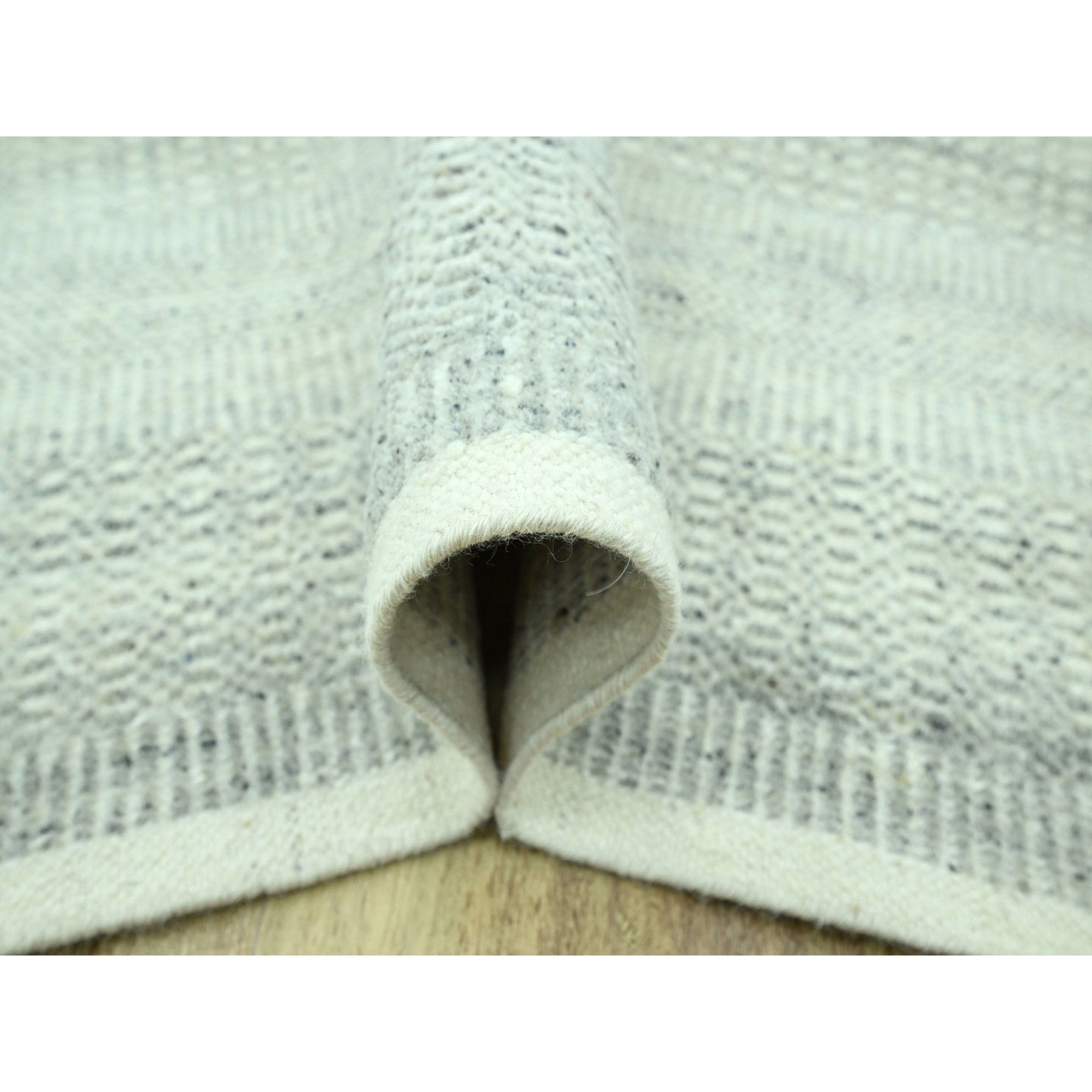 Modern-and-Contemporary-Hand-Knotted-Rug-384885