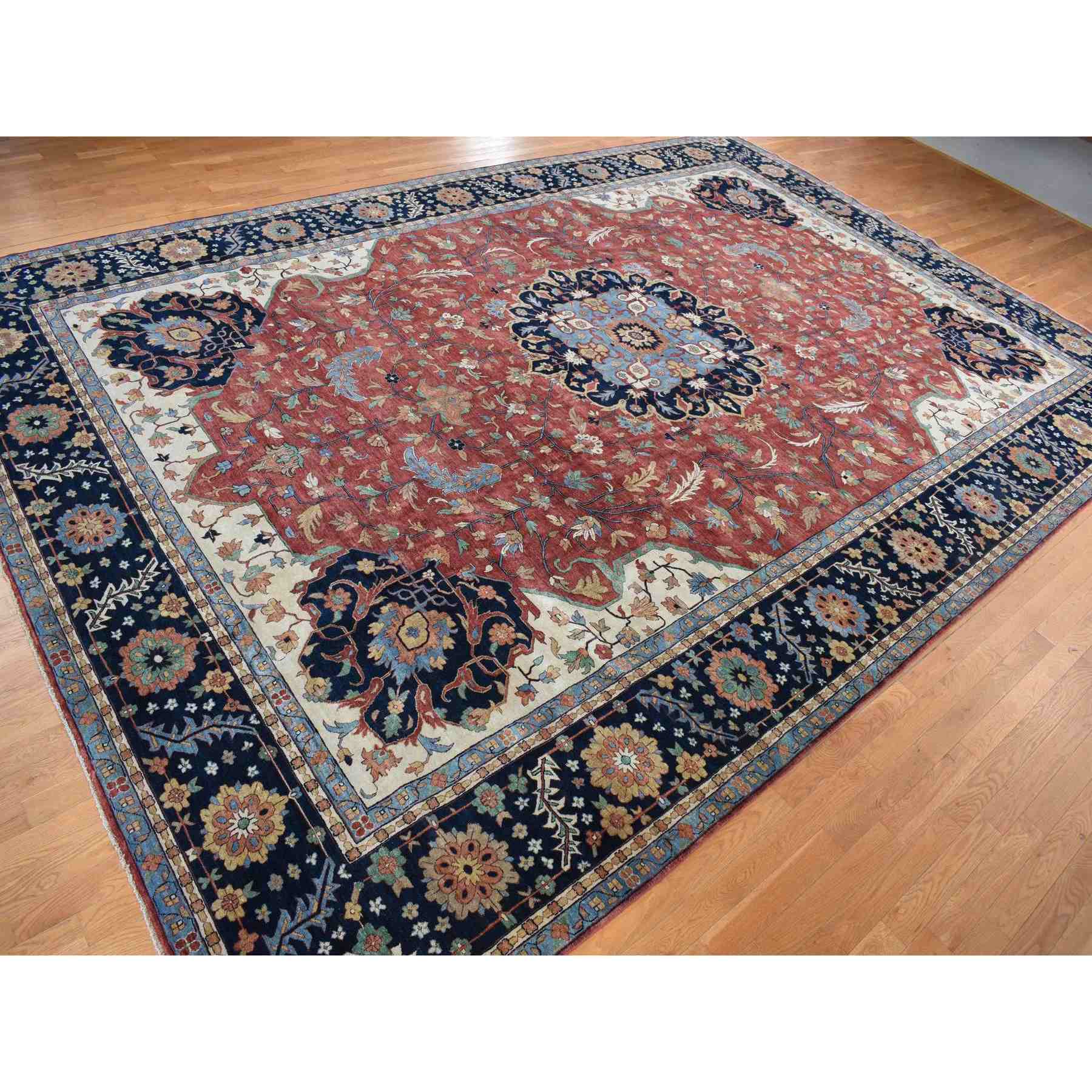 Heriz-Hand-Knotted-Rug-390045