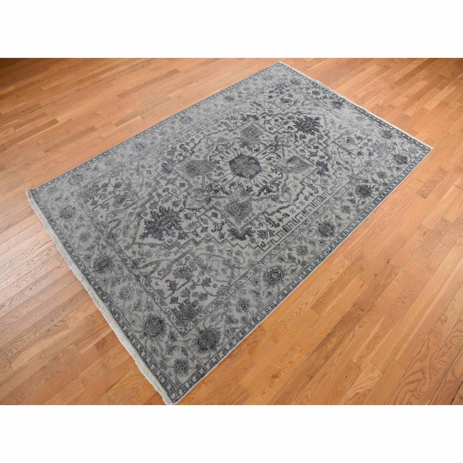 Heriz-Hand-Knotted-Rug-390245