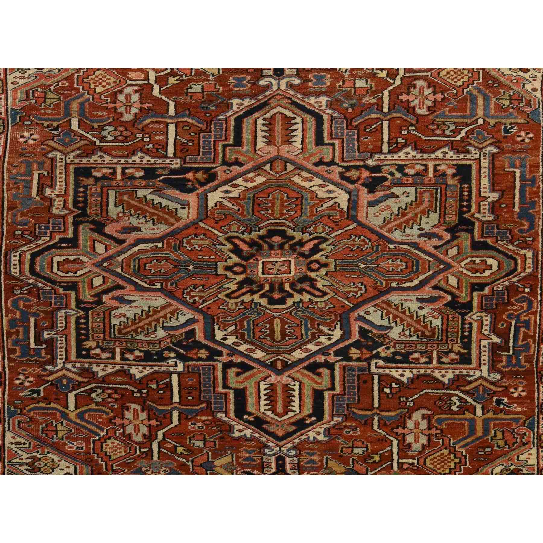 Heriz-Hand-Knotted-Rug-391515