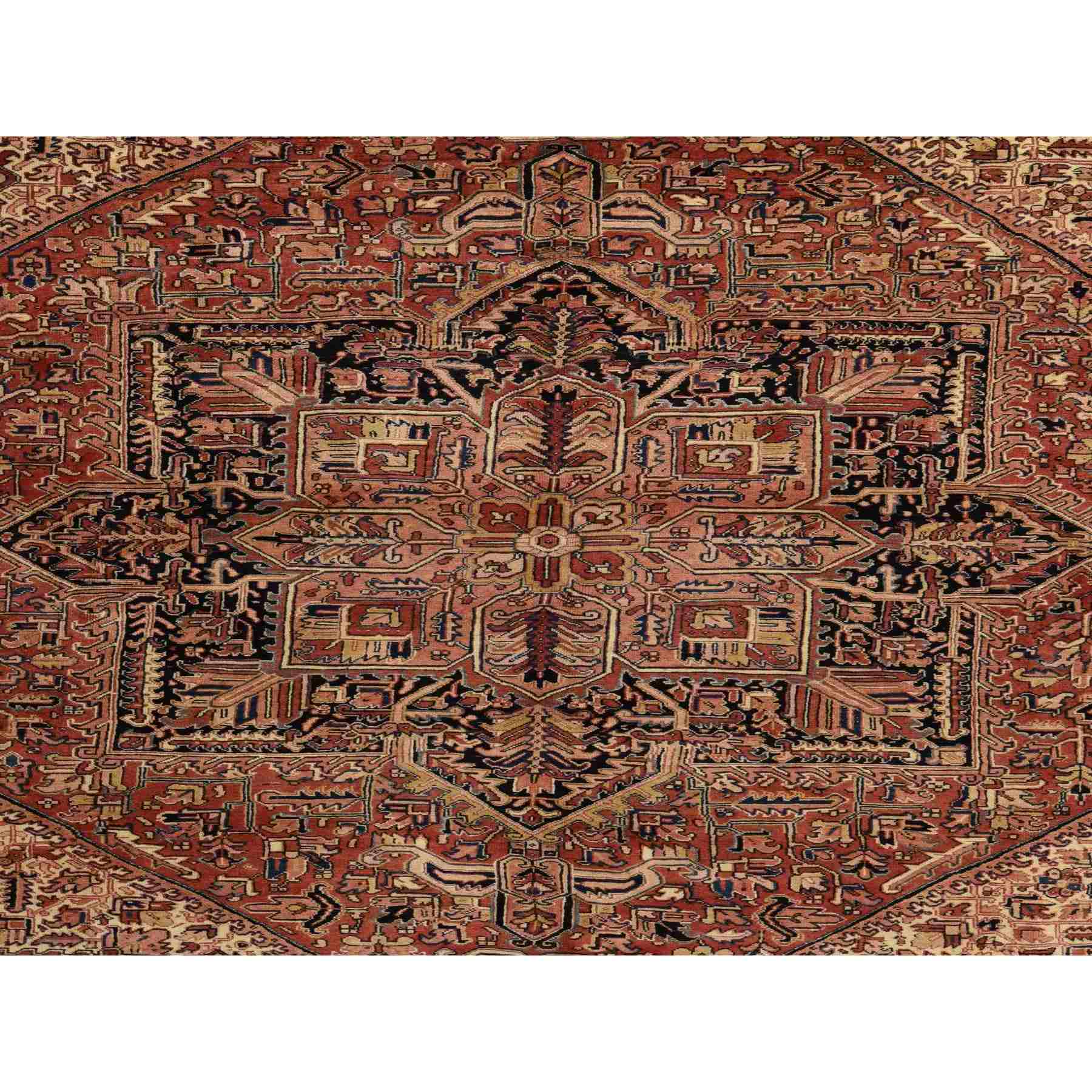 Heriz-Hand-Knotted-Rug-391535