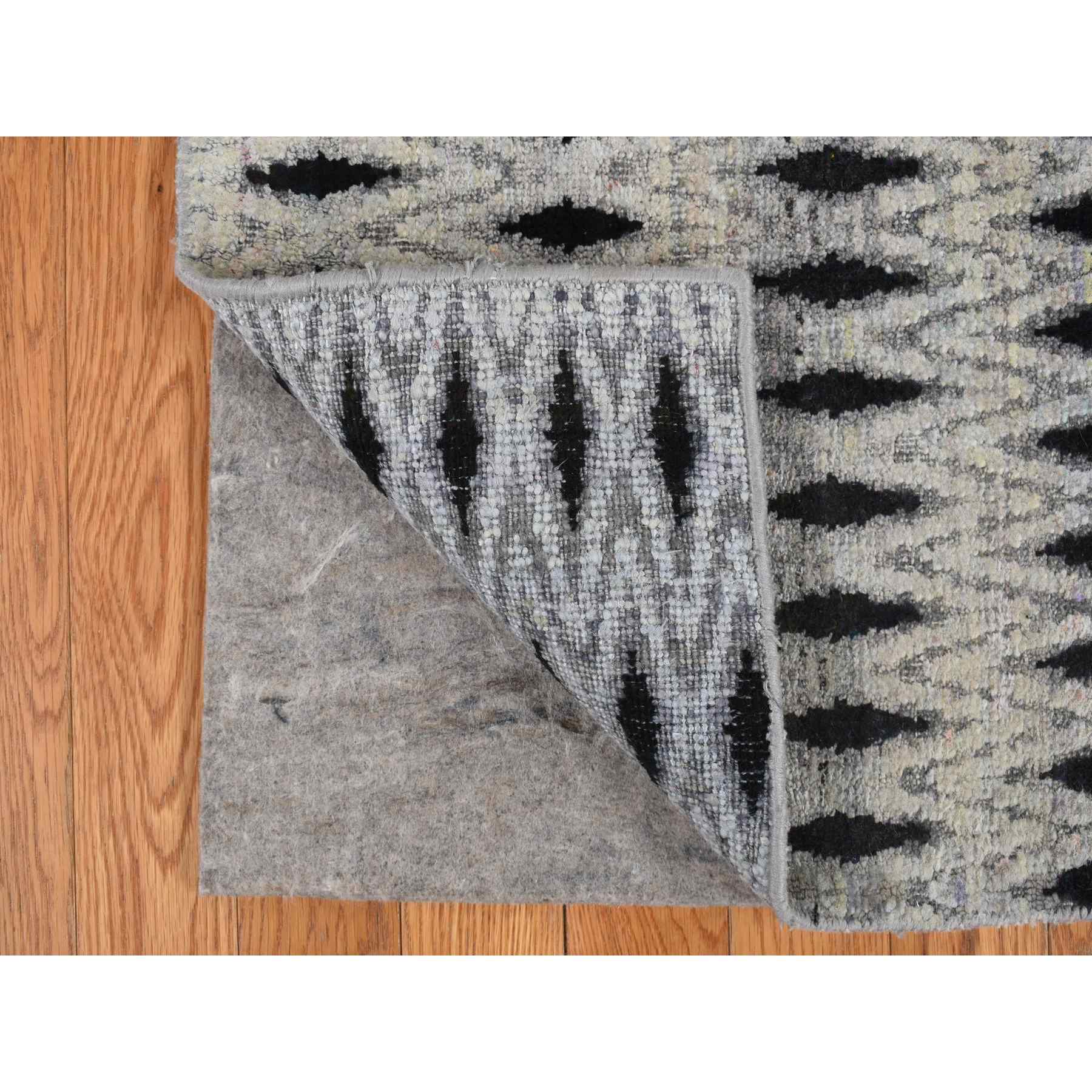 Modern-and-Contemporary-Hand-Knotted-Rug-390095