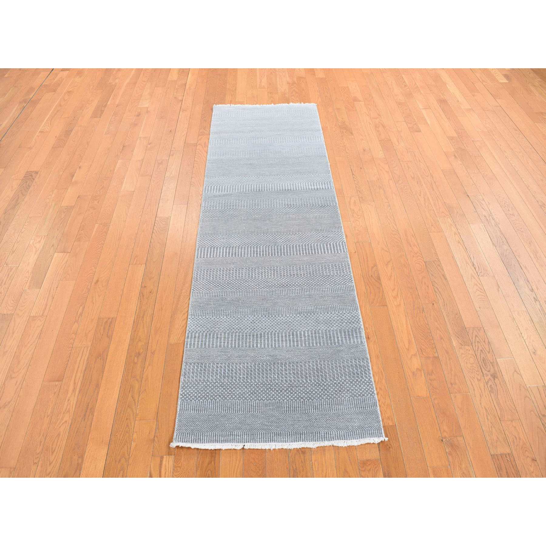 Modern-and-Contemporary-Hand-Knotted-Rug-390400
