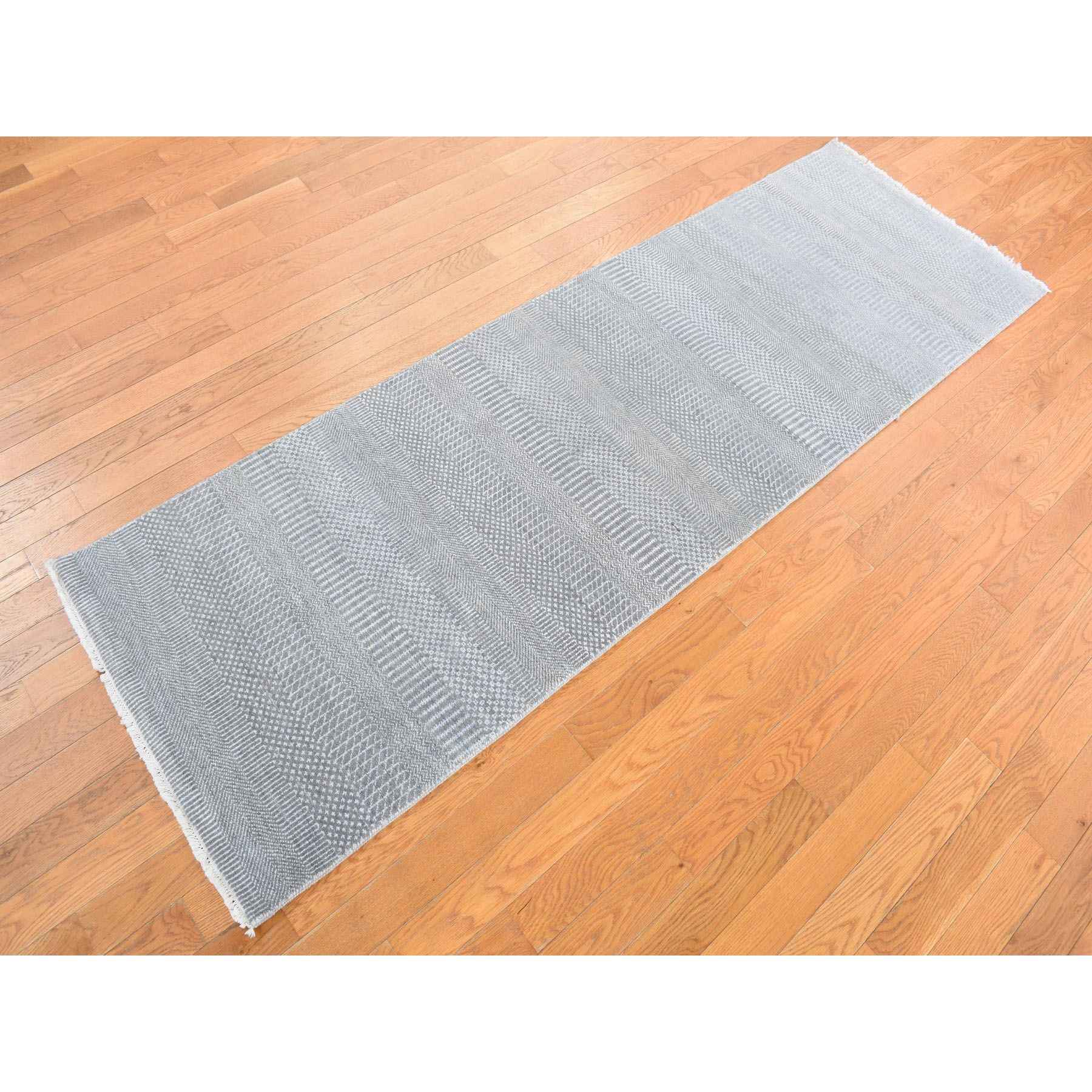 Modern-and-Contemporary-Hand-Knotted-Rug-390400
