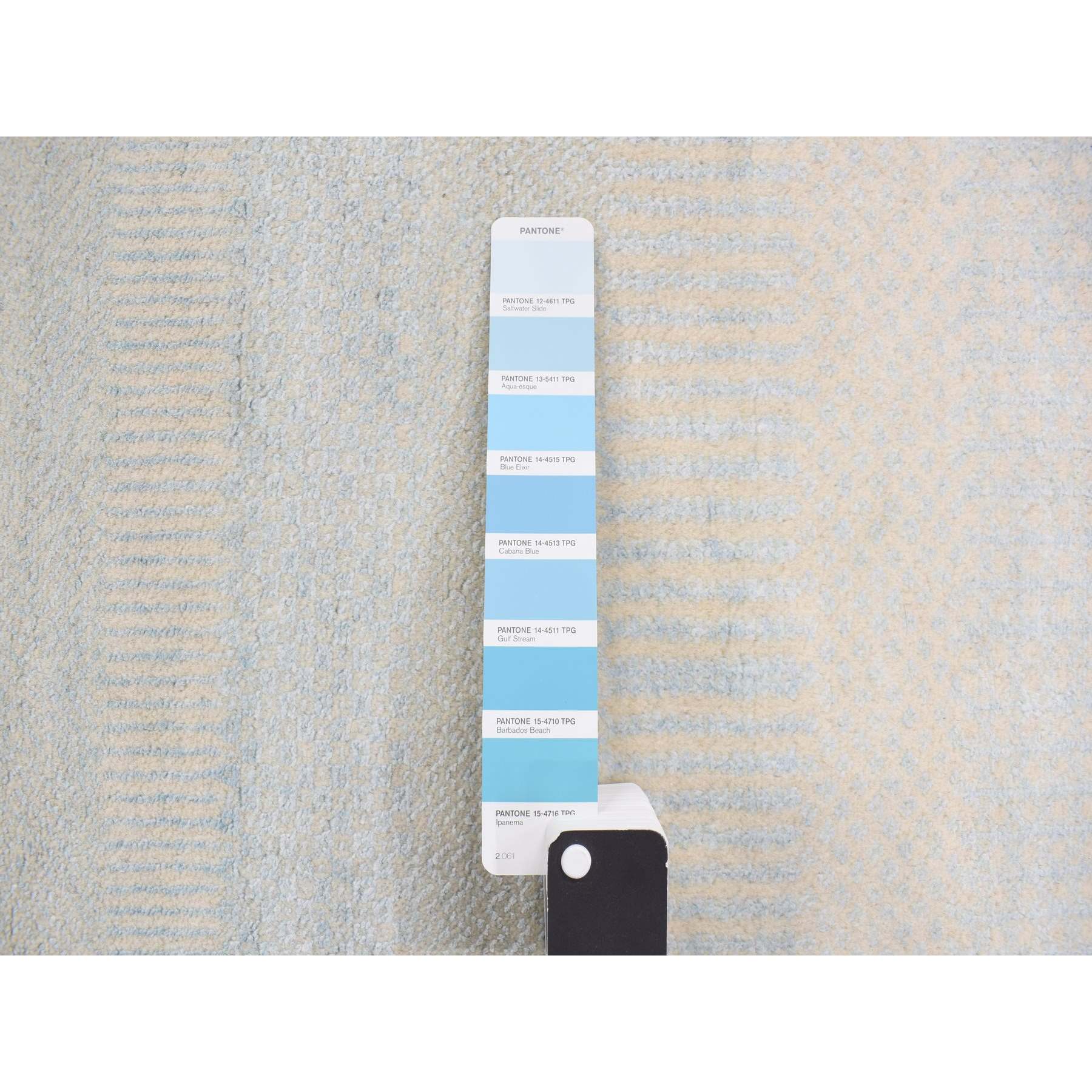 Modern-and-Contemporary-Hand-Knotted-Rug-390470