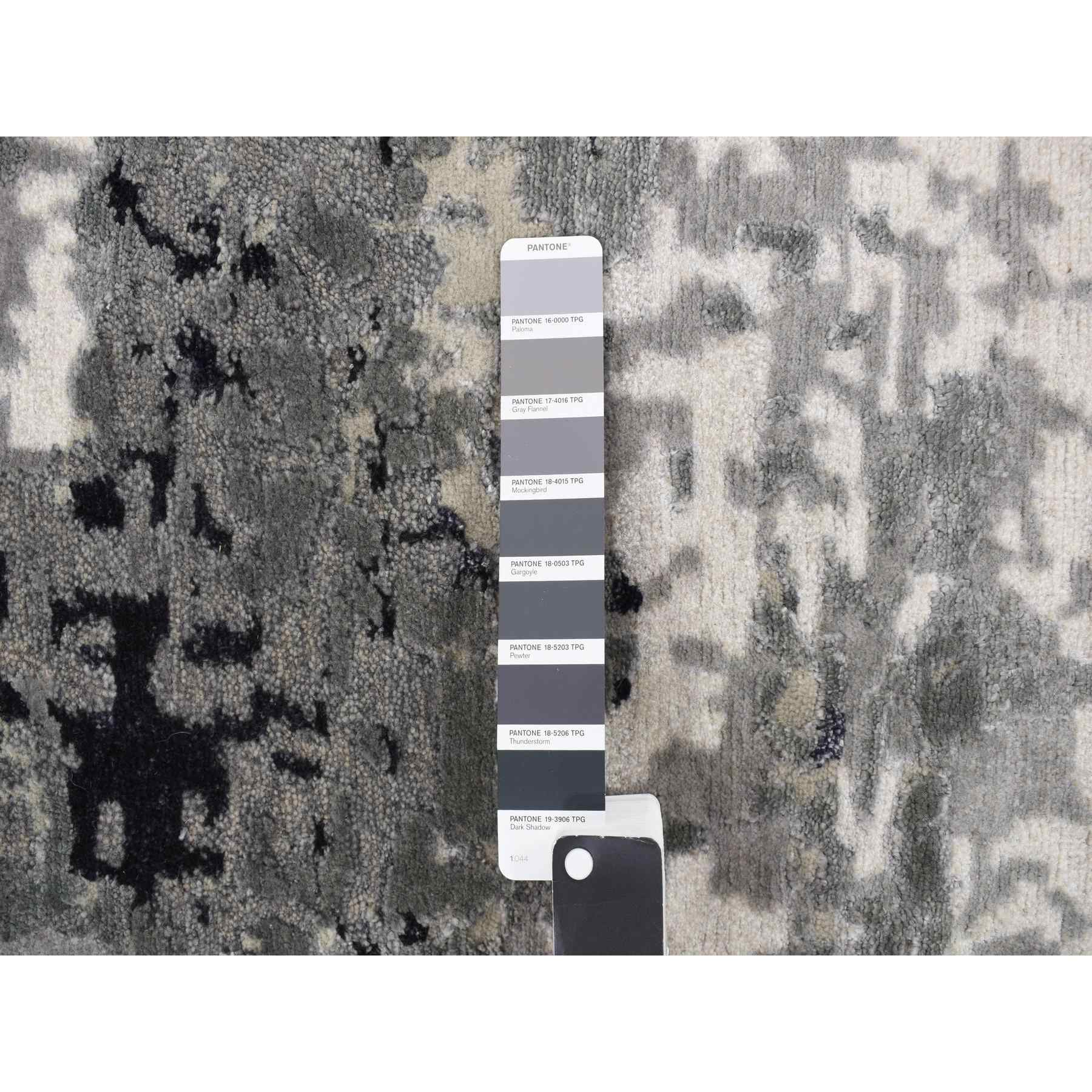 Modern-and-Contemporary-Hand-Knotted-Rug-390500