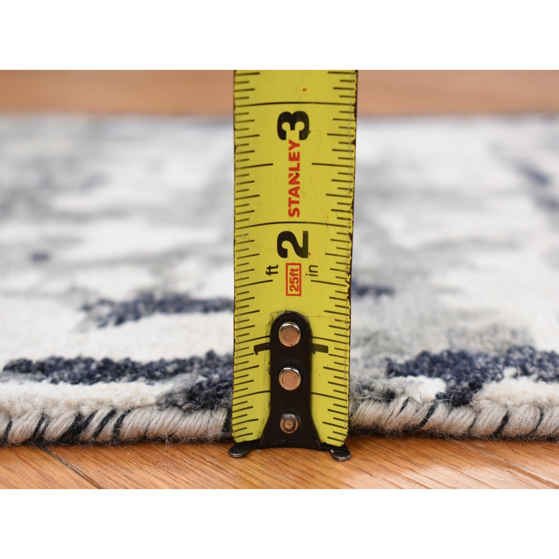Modern-and-Contemporary-Hand-Knotted-Rug-390500
