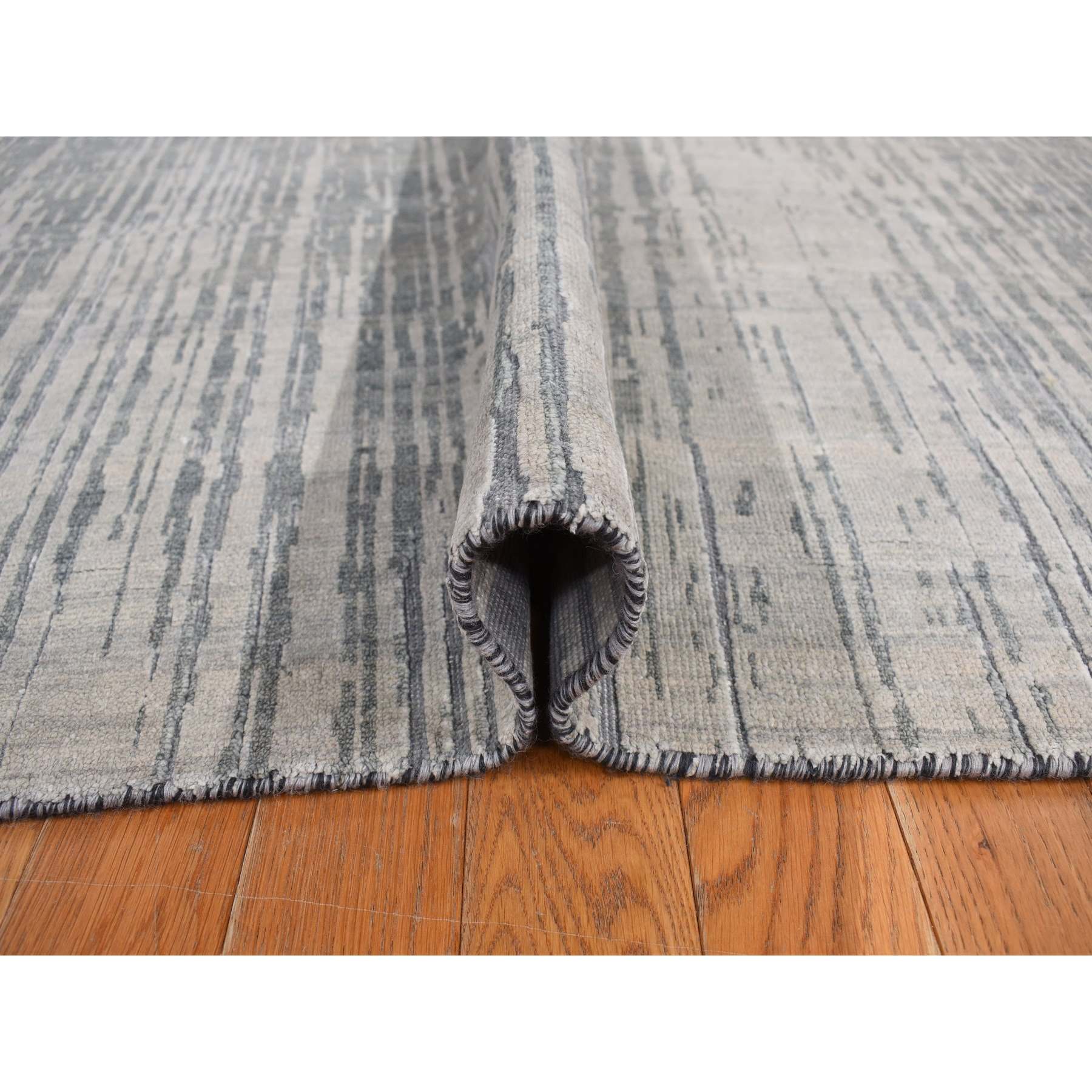 Modern-and-Contemporary-Hand-Knotted-Rug-390775