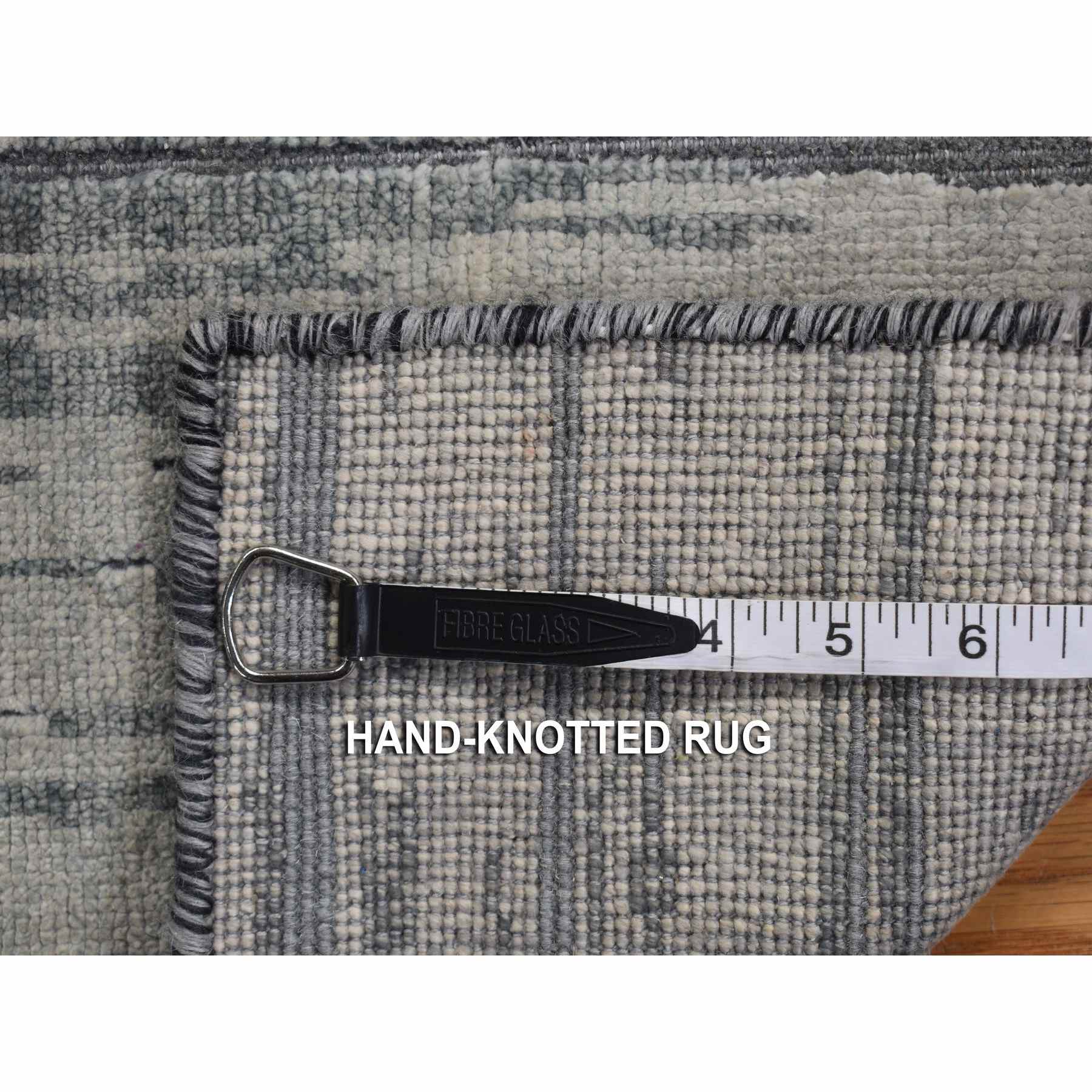 Modern-and-Contemporary-Hand-Knotted-Rug-390775