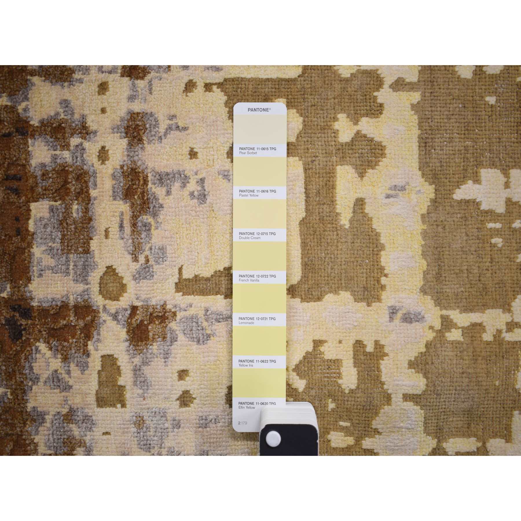 Modern-and-Contemporary-Hand-Knotted-Rug-390875