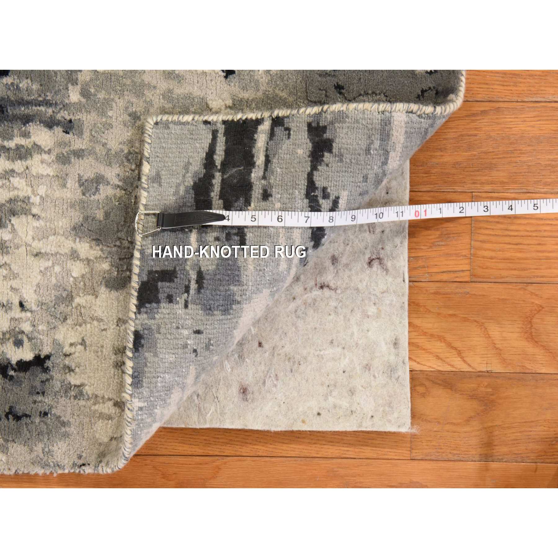 Modern-and-Contemporary-Hand-Knotted-Rug-392010