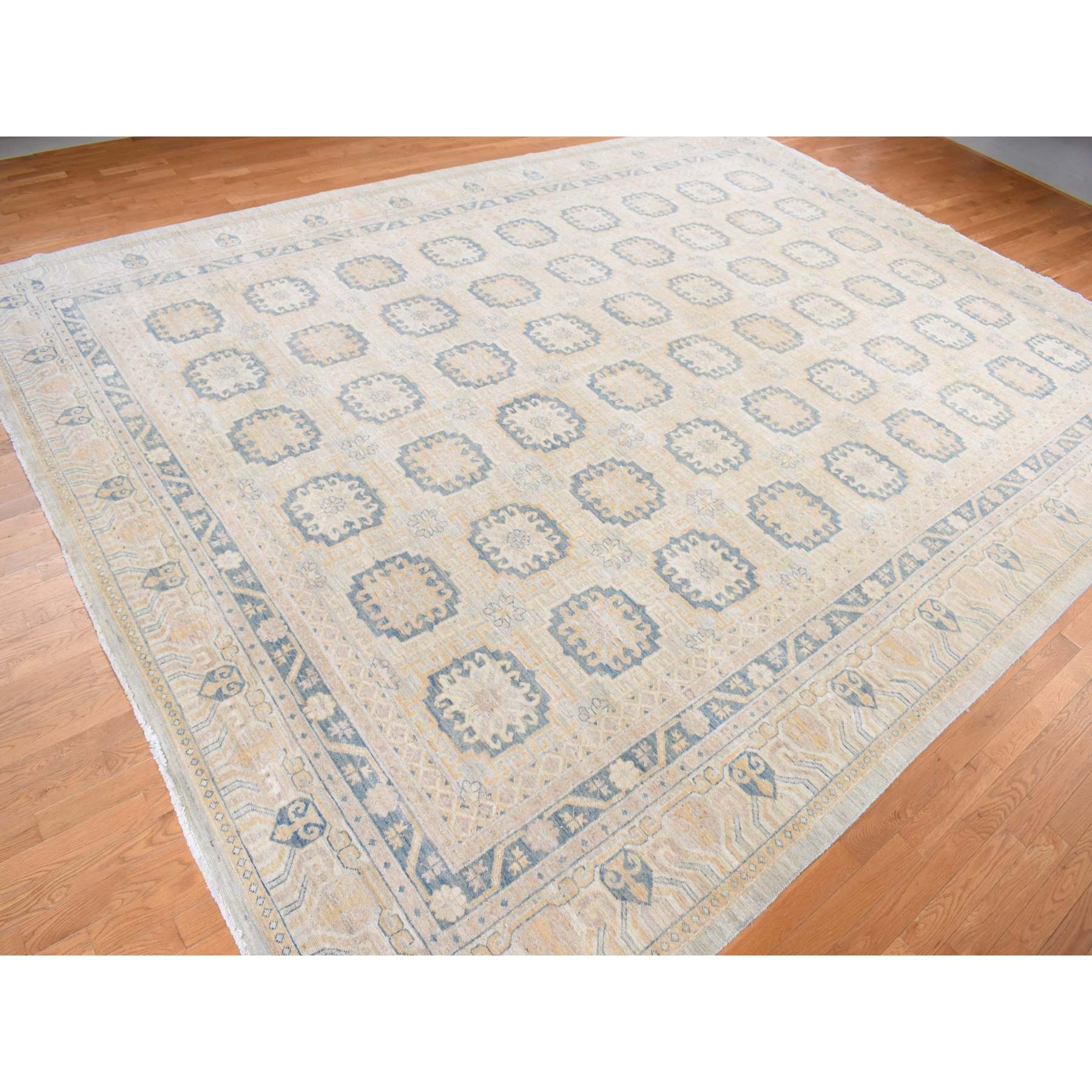 Oushak-And-Peshawar-Hand-Knotted-Rug-390060
