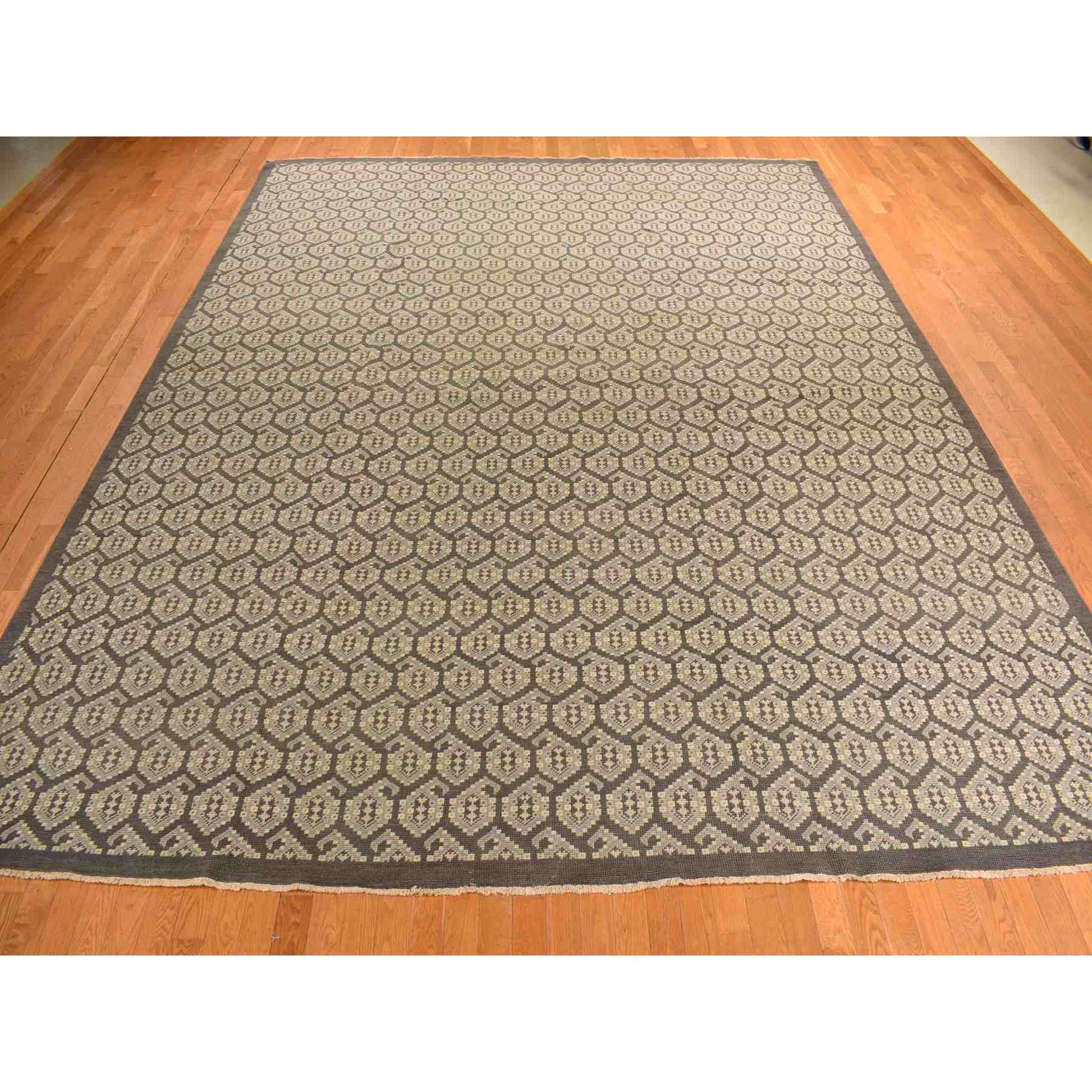 Oushak-And-Peshawar-Hand-Knotted-Rug-391310