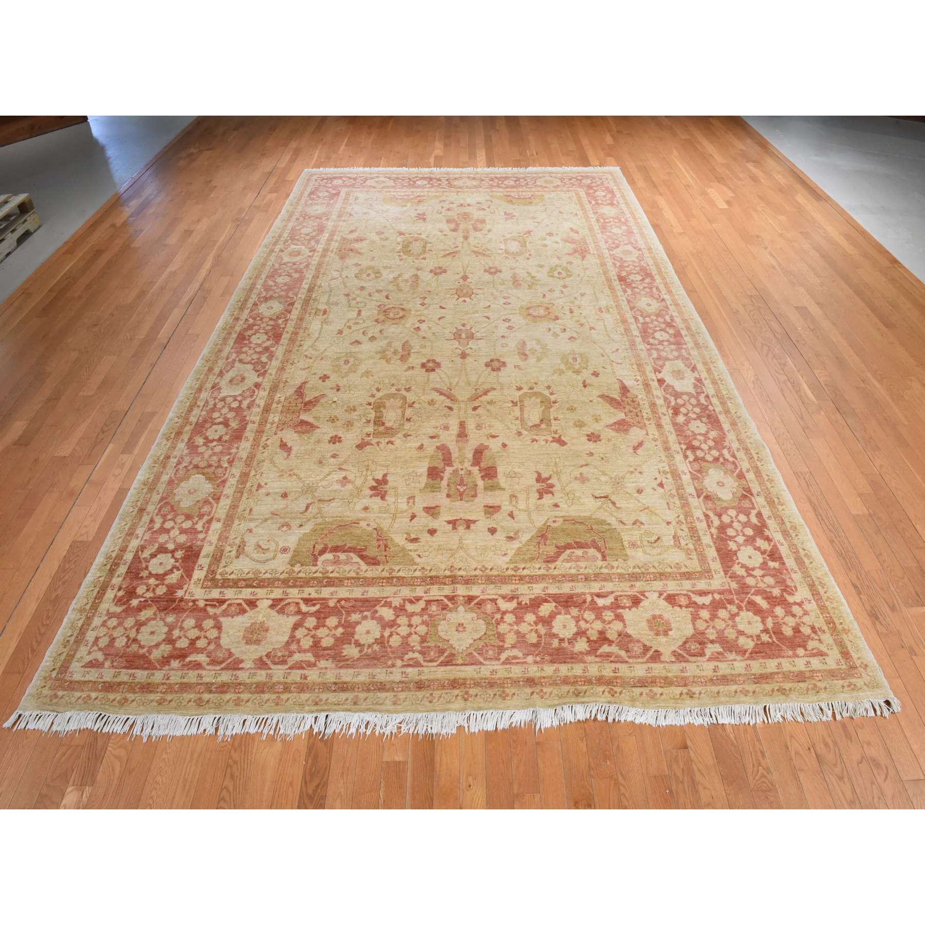 Oushak-And-Peshawar-Hand-Knotted-Rug-392190