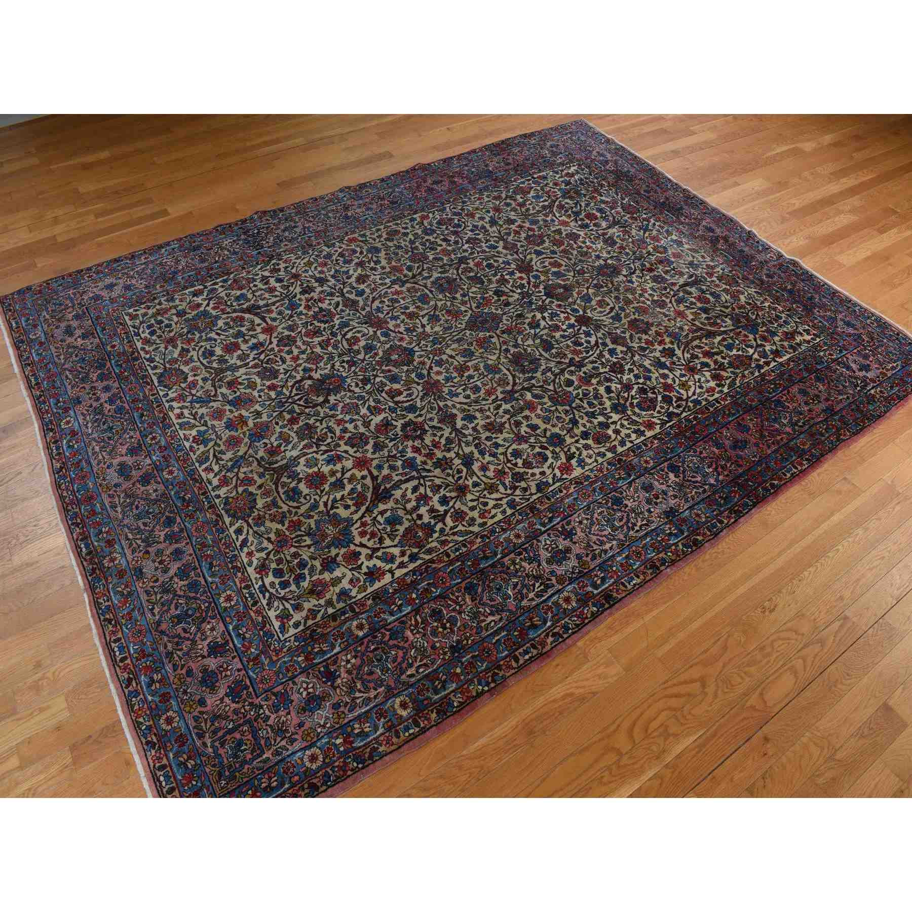 Persian-Hand-Knotted-Rug-391140