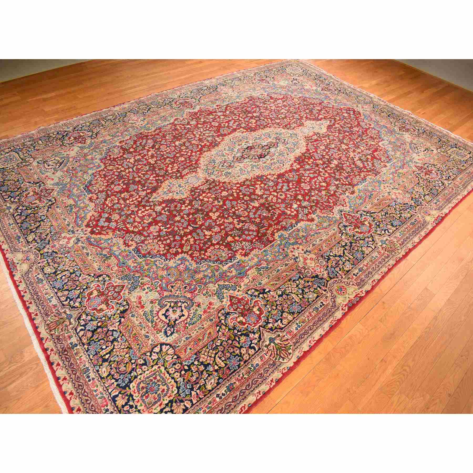 Persian-Hand-Knotted-Rug-391285