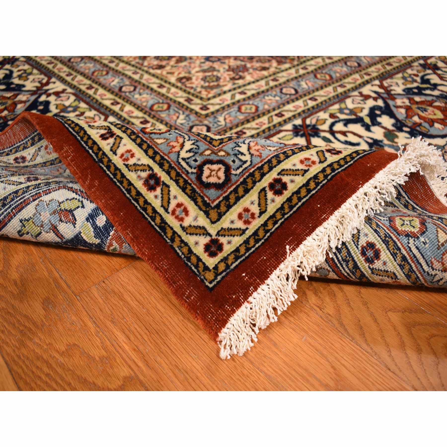 Persian-Hand-Knotted-Rug-391290