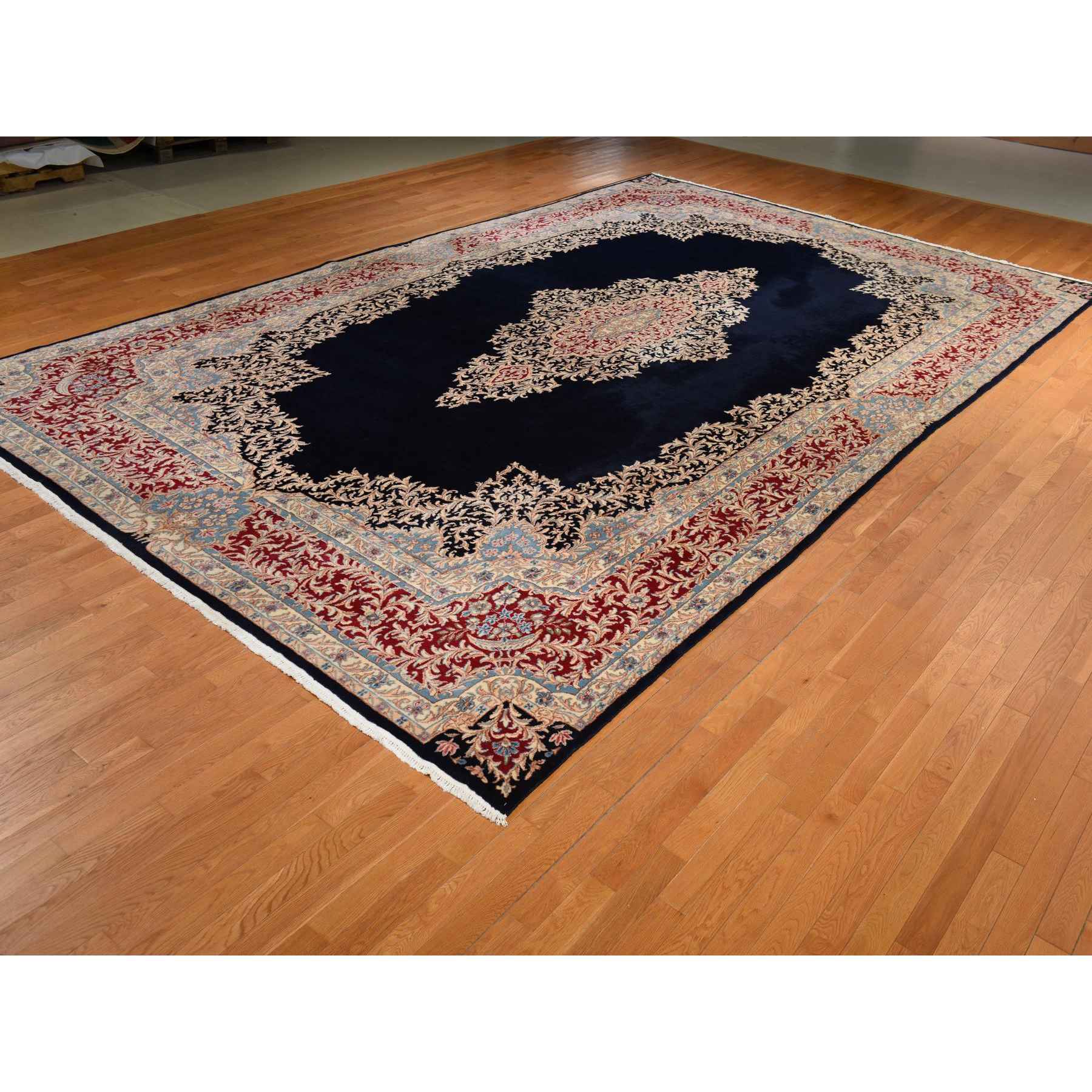 Persian-Hand-Knotted-Rug-391860