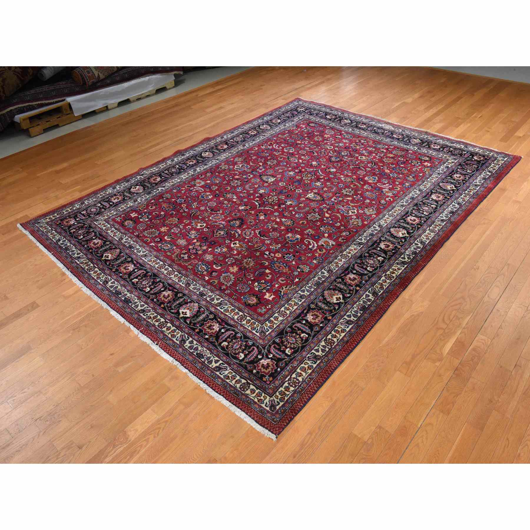 Persian-Hand-Knotted-Rug-392065