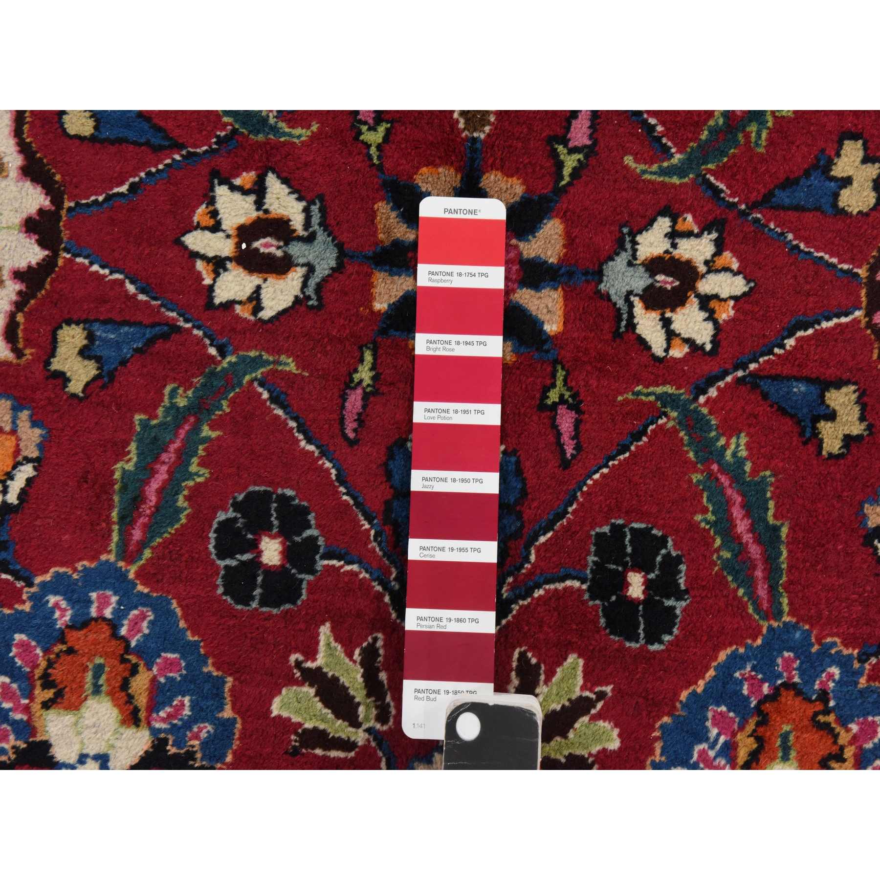 Persian-Hand-Knotted-Rug-392065