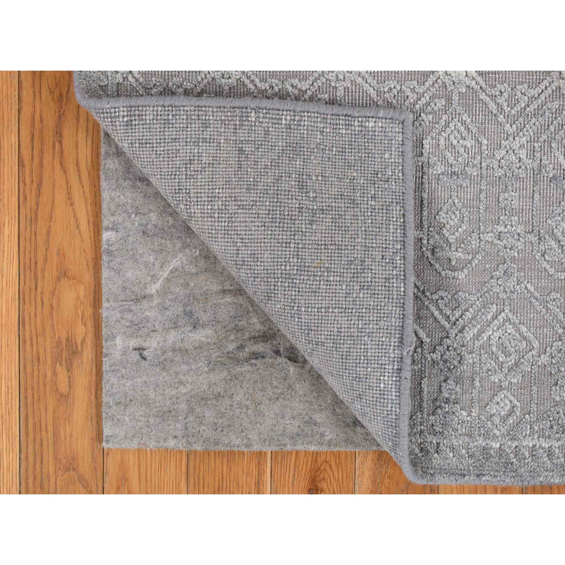 Wool-and-Silk-Hand-Knotted-Rug-390105