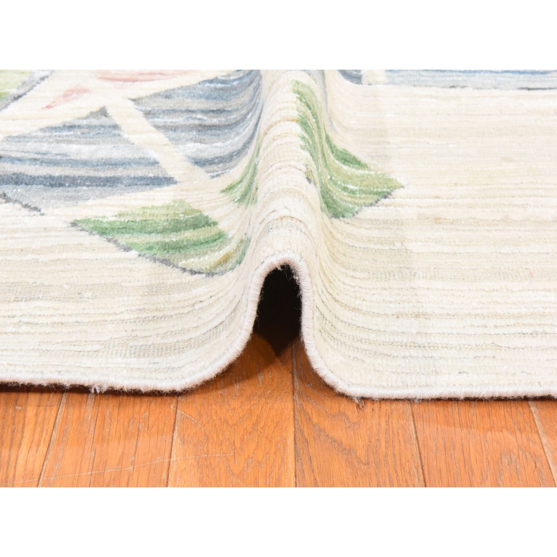 Modern-and-Contemporary-Hand-Knotted-Rug-392685