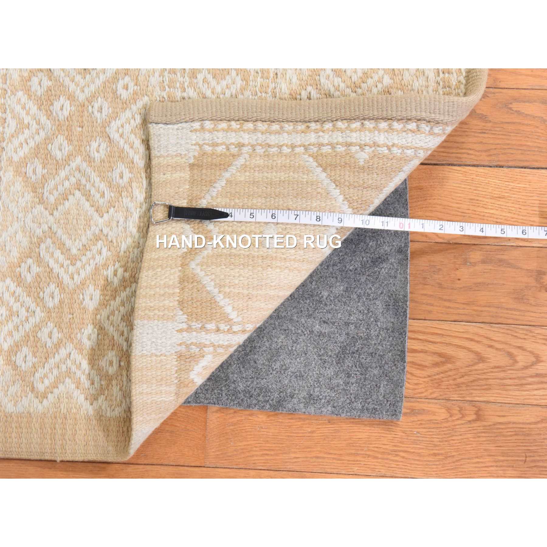 Modern-and-Contemporary-Hand-Knotted-Rug-393105