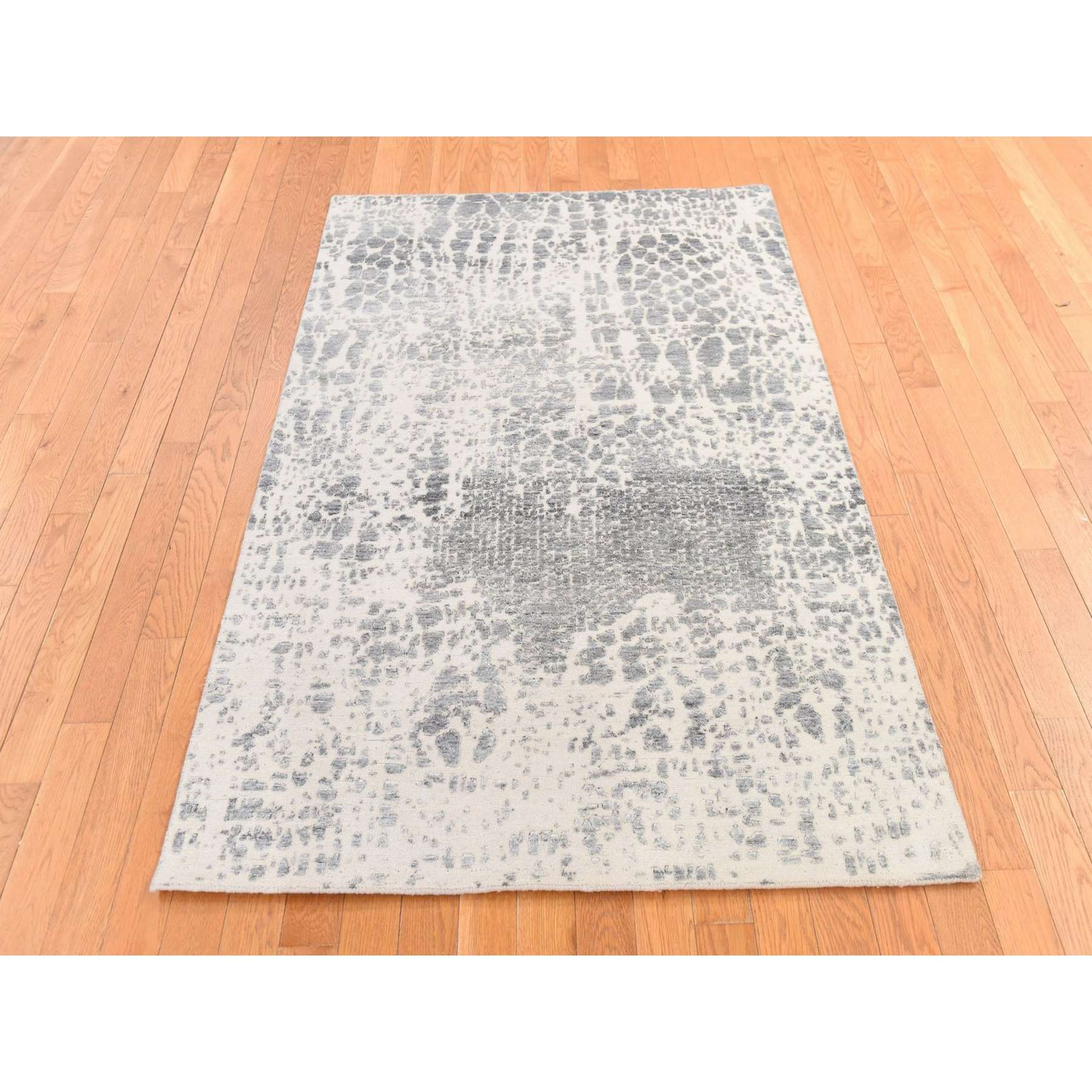 Modern-and-Contemporary-Hand-Knotted-Rug-393590