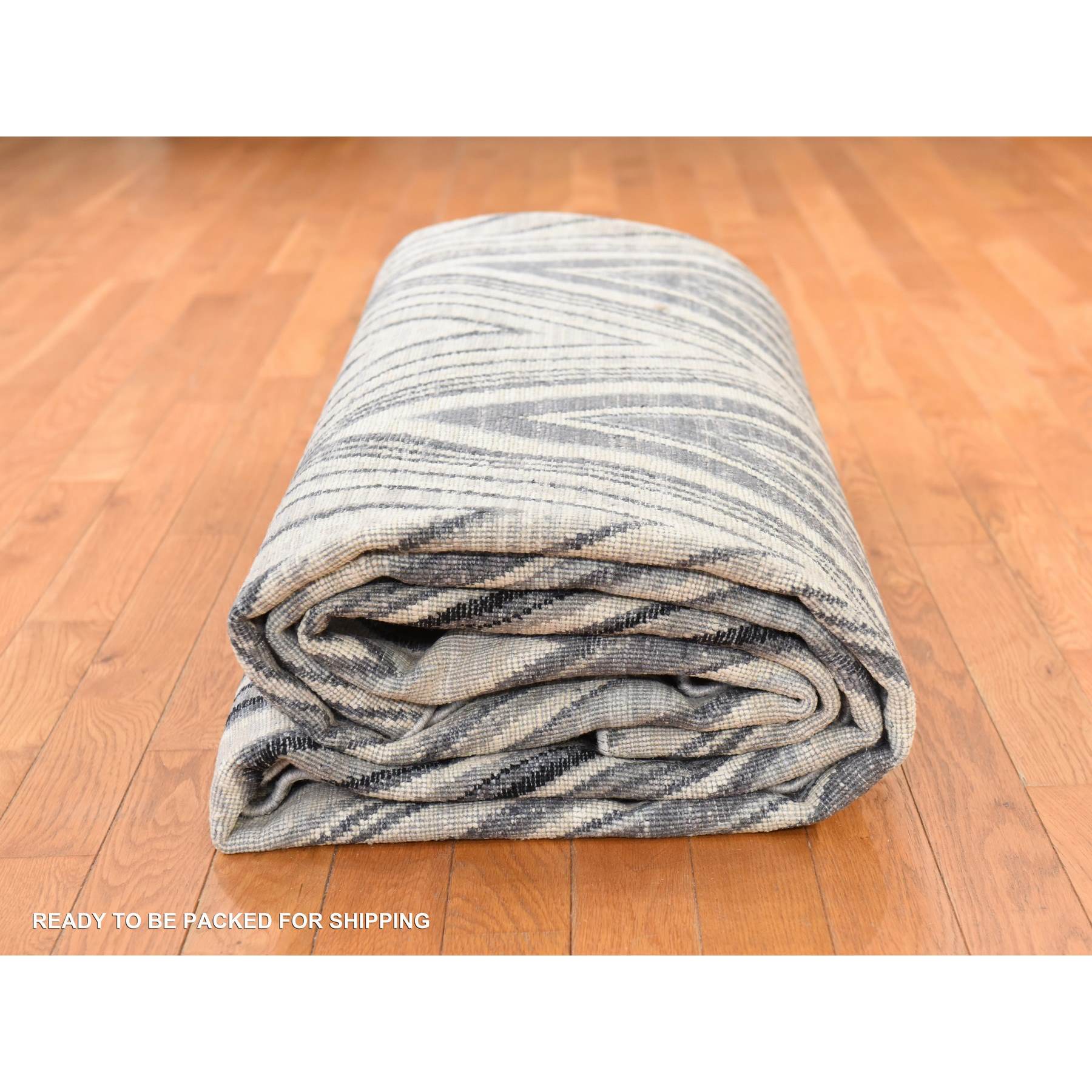 Modern-and-Contemporary-Hand-Knotted-Rug-393680