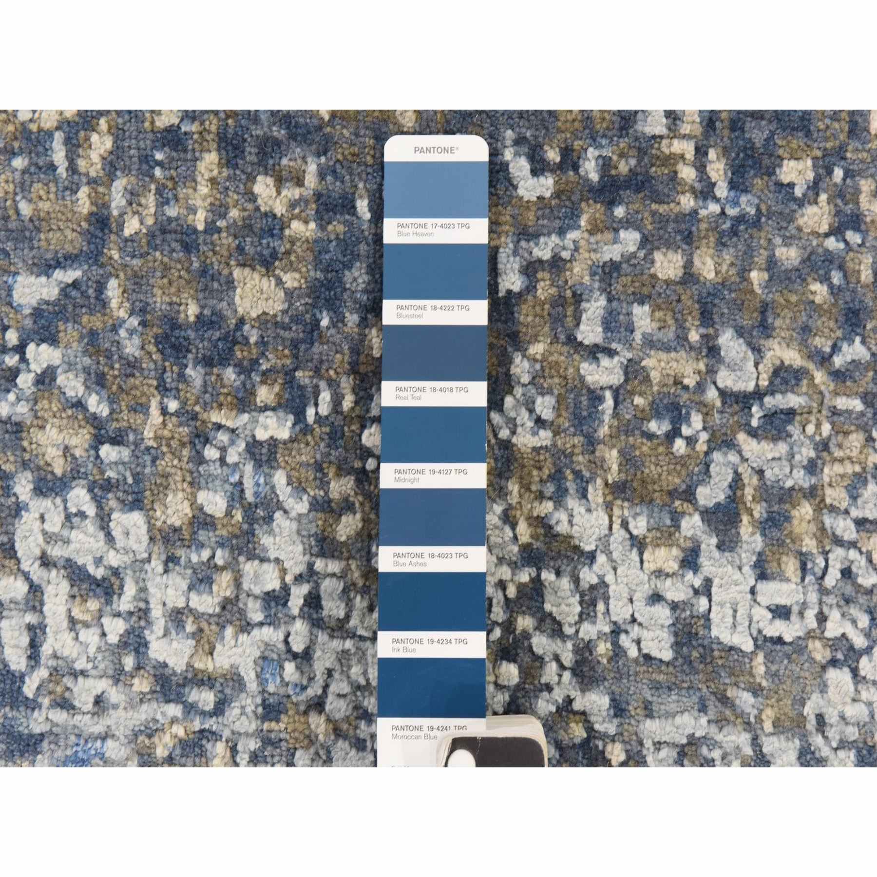 Modern-and-Contemporary-Hand-Knotted-Rug-394195