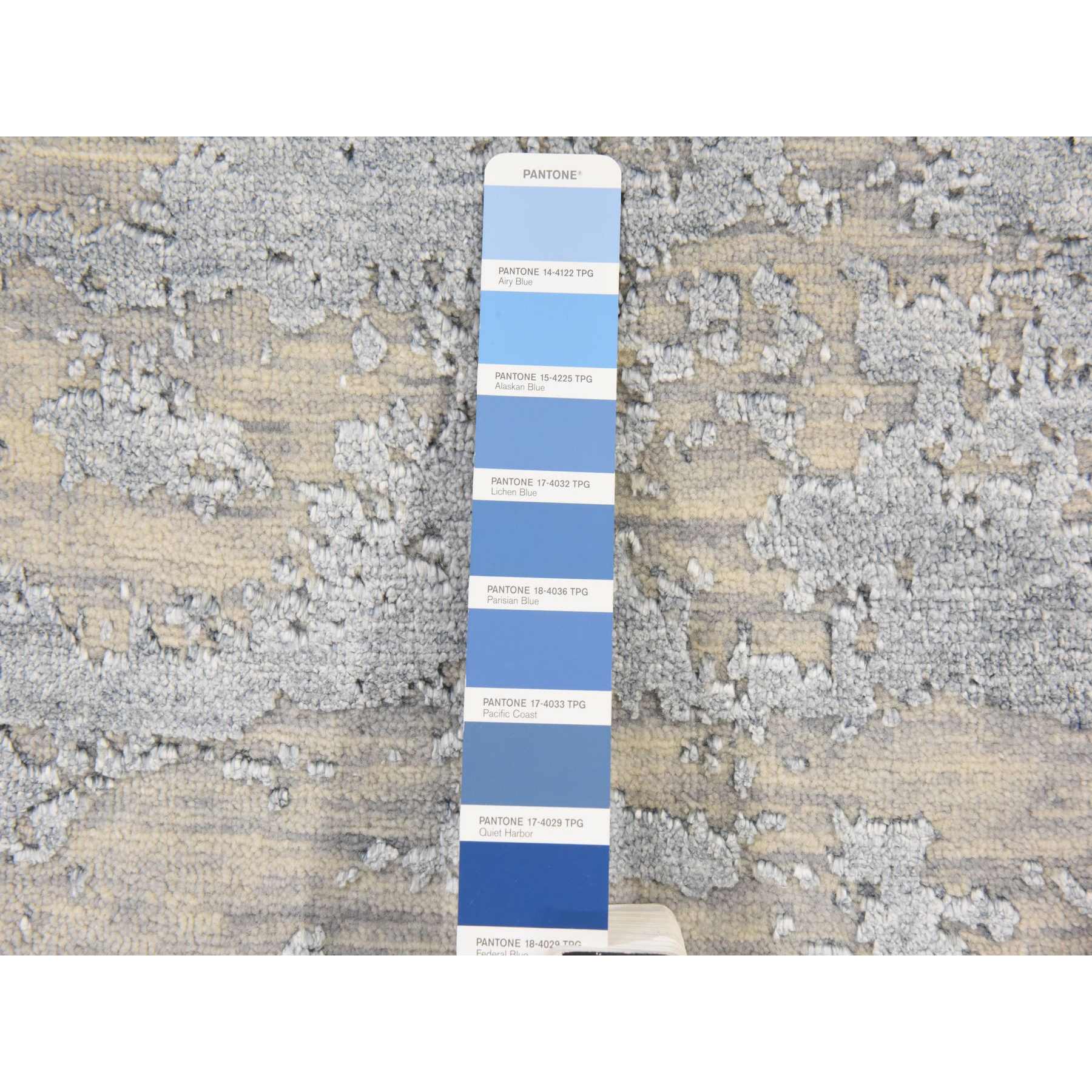 Modern-and-Contemporary-Hand-Knotted-Rug-394295