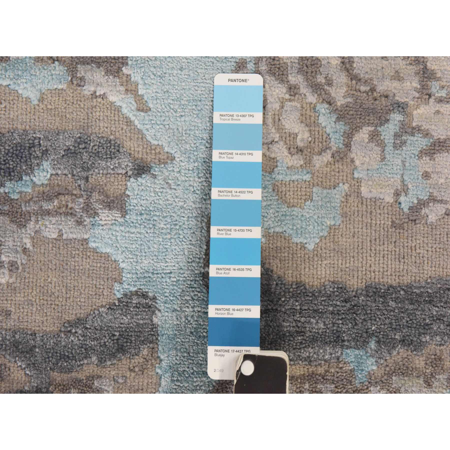 Modern-and-Contemporary-Hand-Knotted-Rug-394810