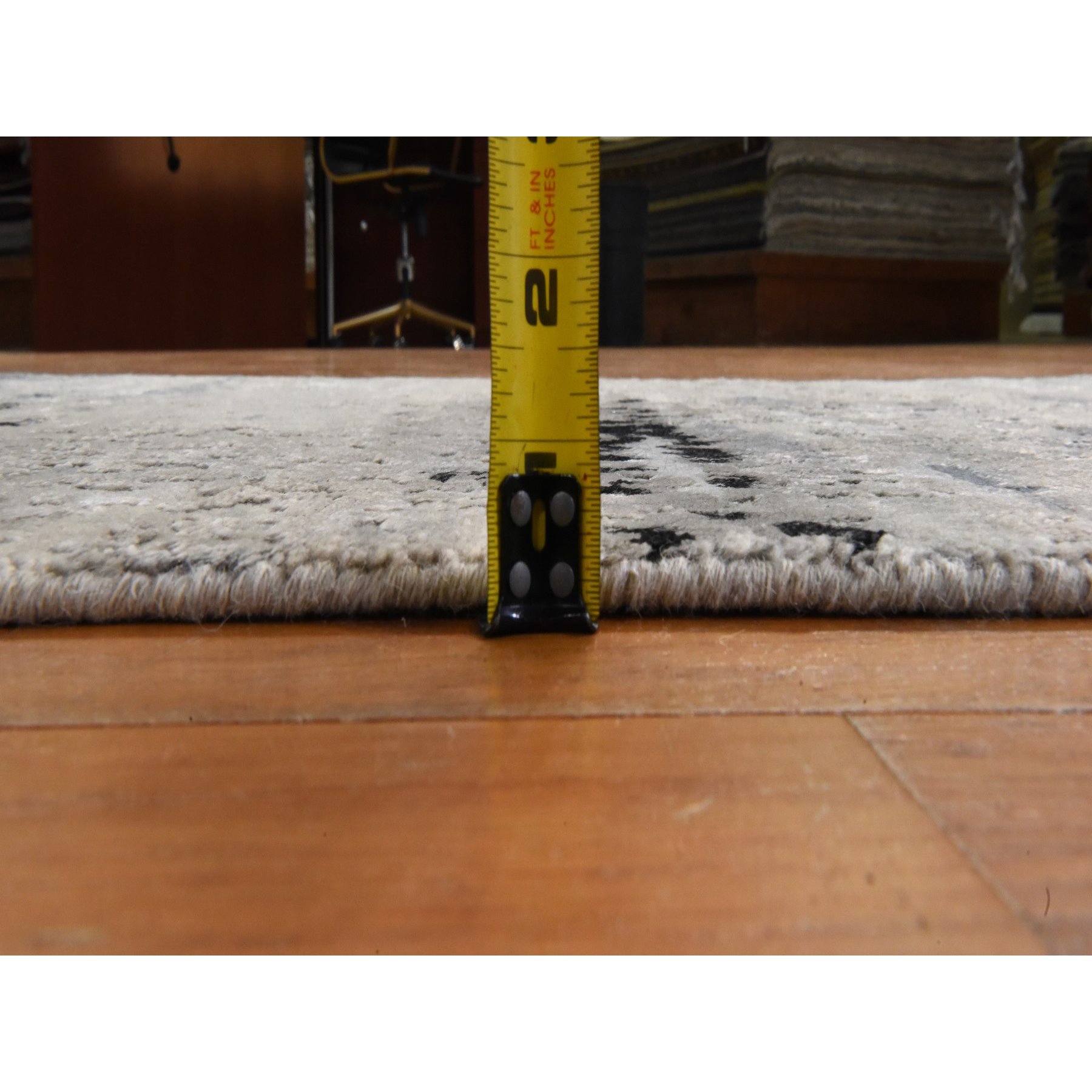 Modern-and-Contemporary-Hand-Knotted-Rug-394845