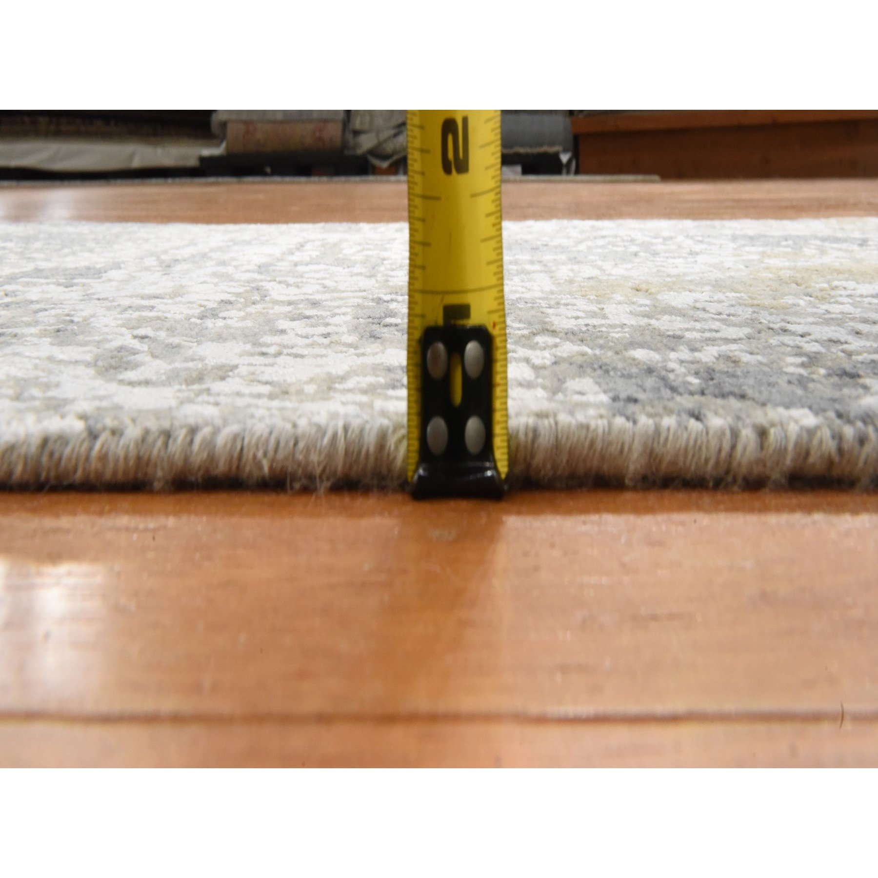 Modern-and-Contemporary-Hand-Knotted-Rug-394940