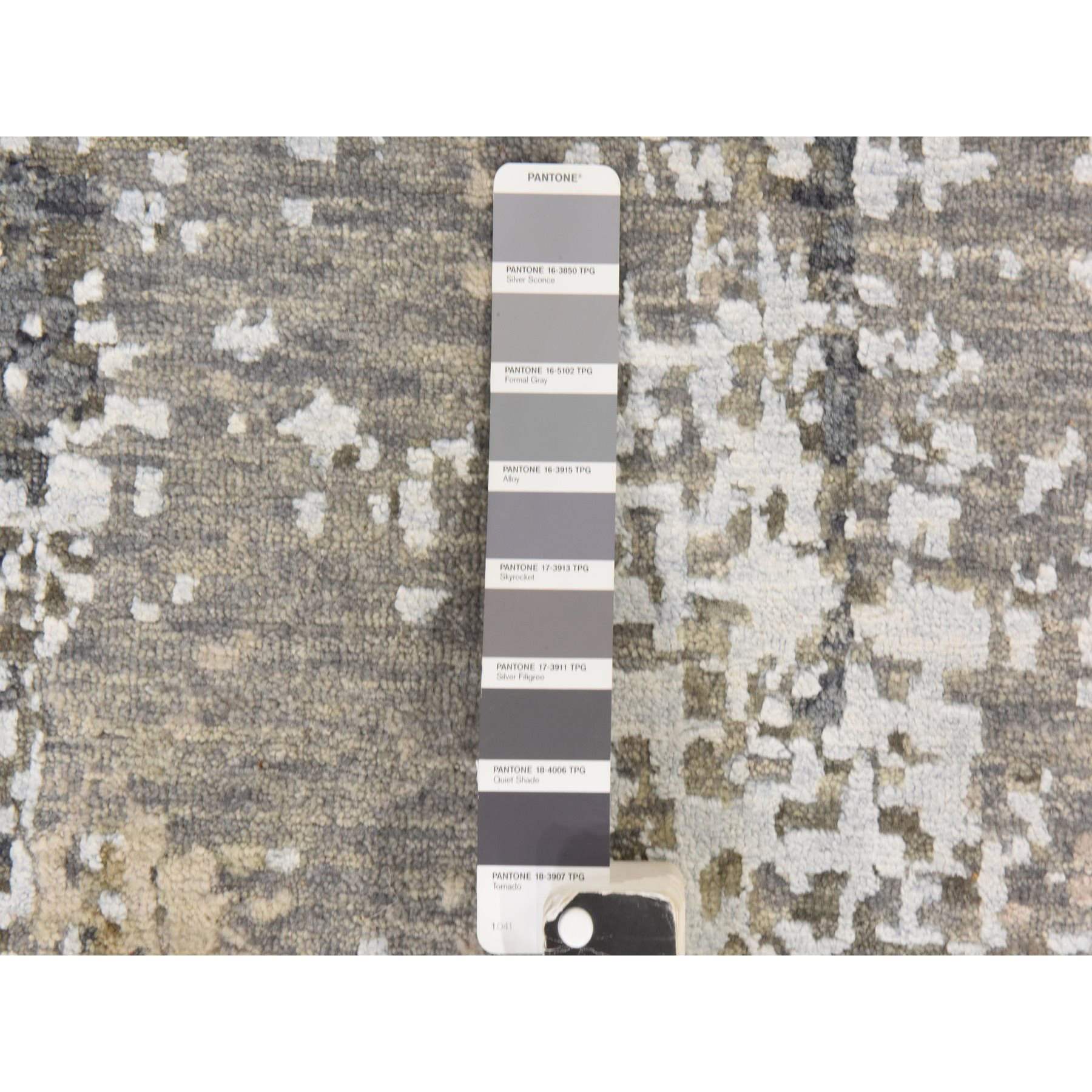 Modern-and-Contemporary-Hand-Knotted-Rug-394955