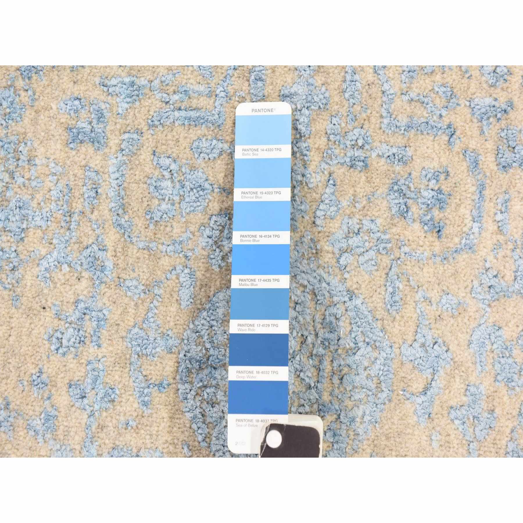 Modern-and-Contemporary-Hand-Loomed-Rug-393460