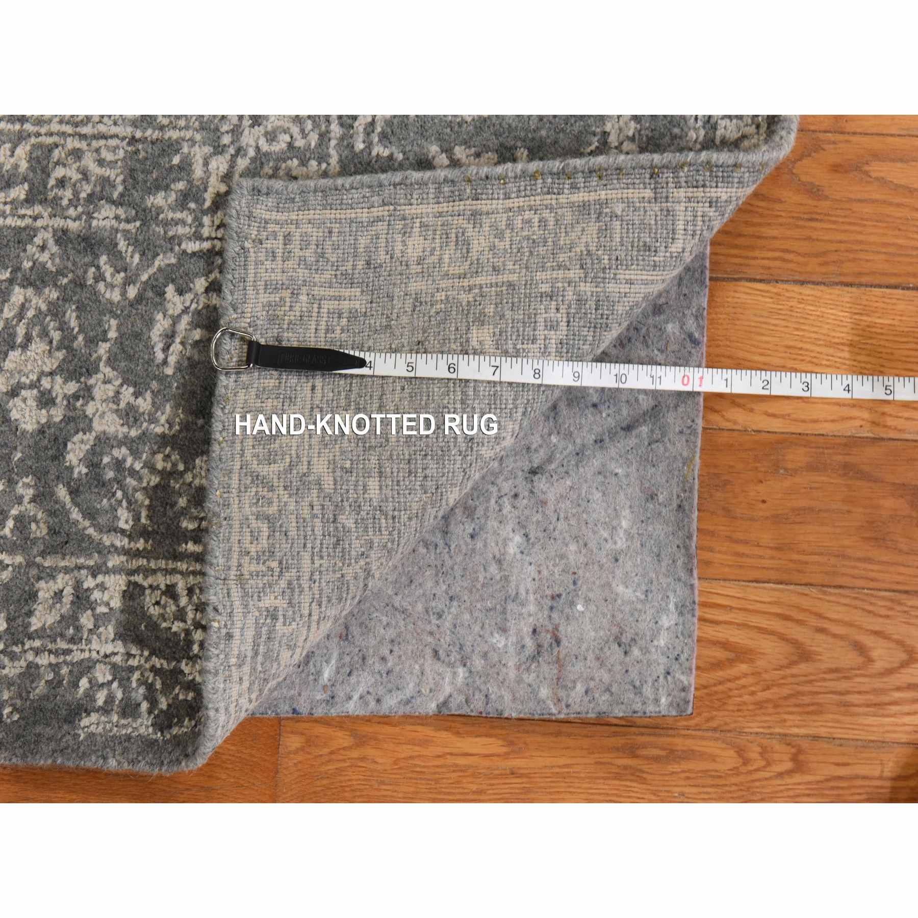 Modern-and-Contemporary-Hand-Loomed-Rug-394465