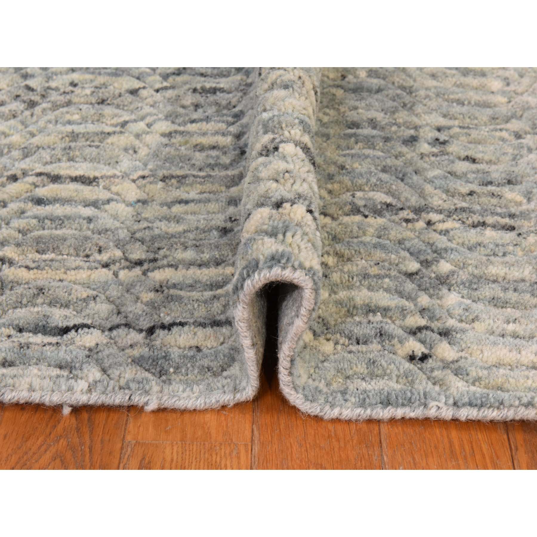 Modern-and-Contemporary-Hand-Loomed-Rug-394470