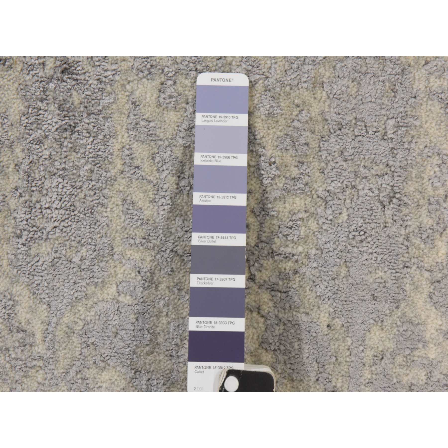 Modern-and-Contemporary-Hand-Loomed-Rug-394795