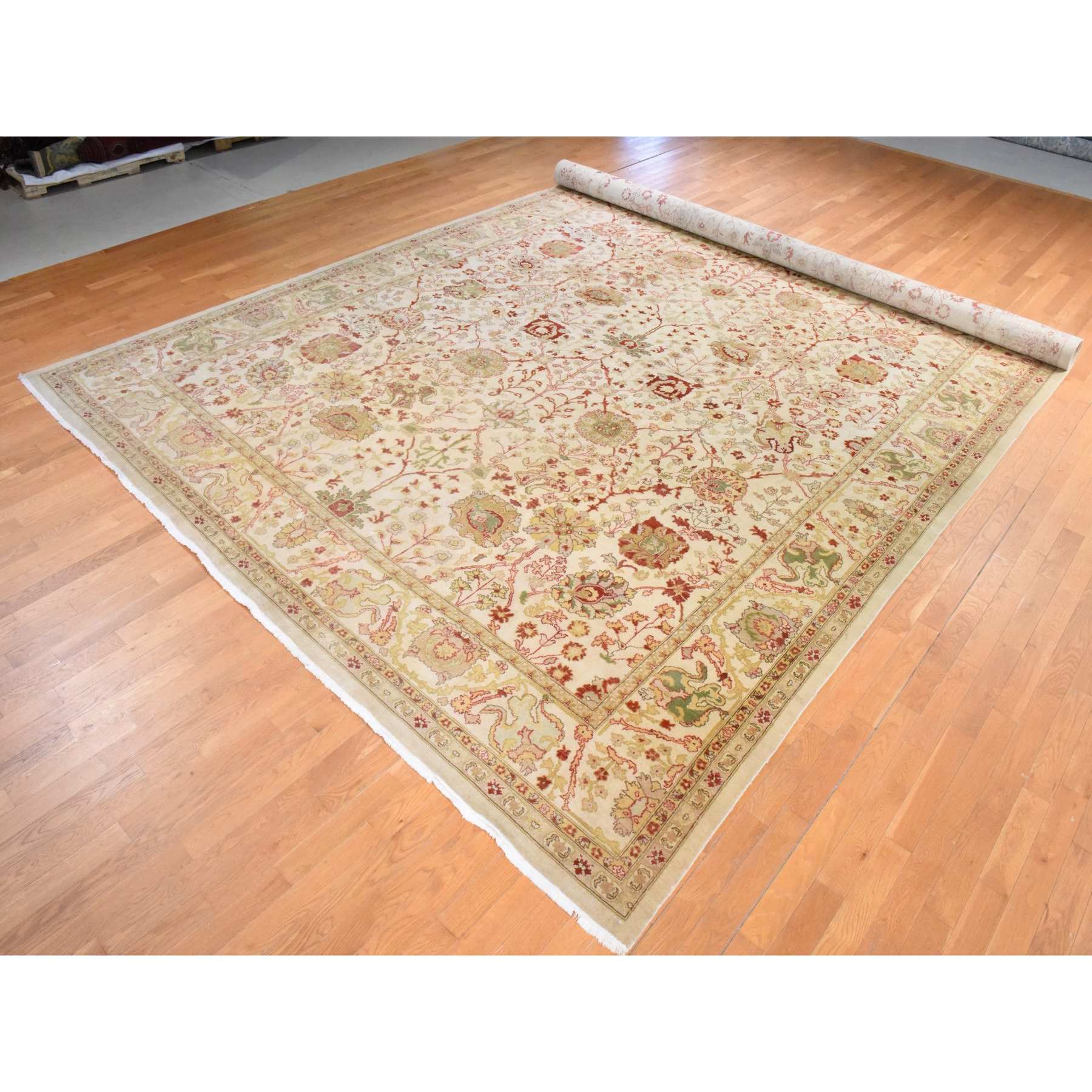 Oushak-And-Peshawar-Hand-Knotted-Rug-393130