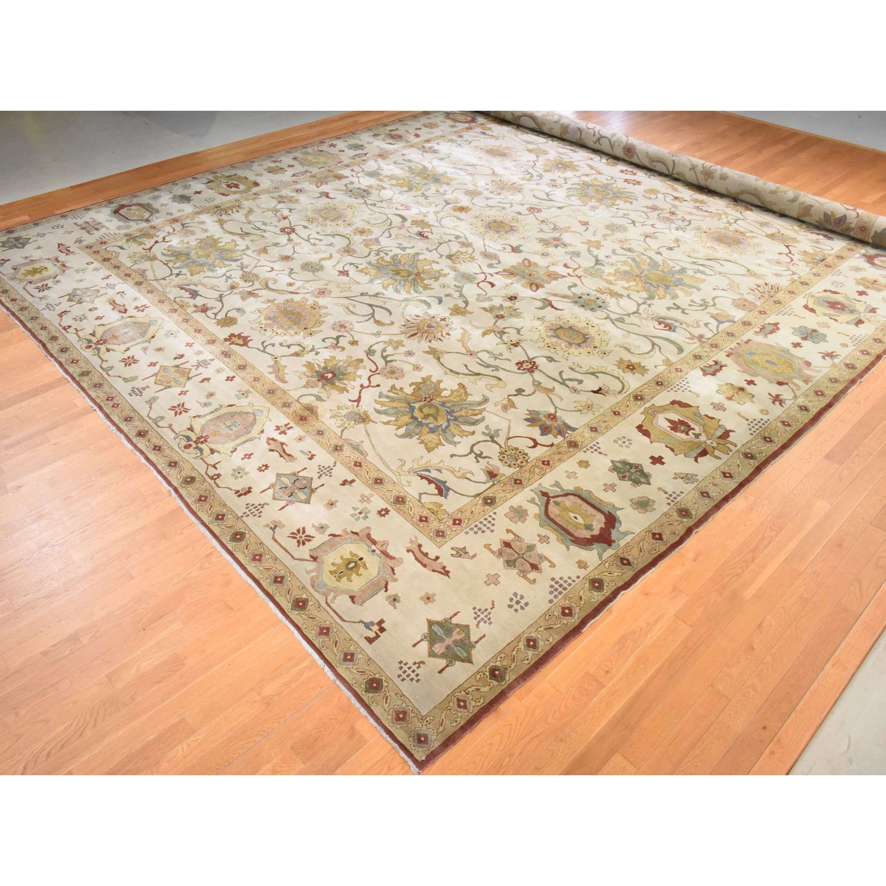 Oushak-And-Peshawar-Hand-Knotted-Rug-393290
