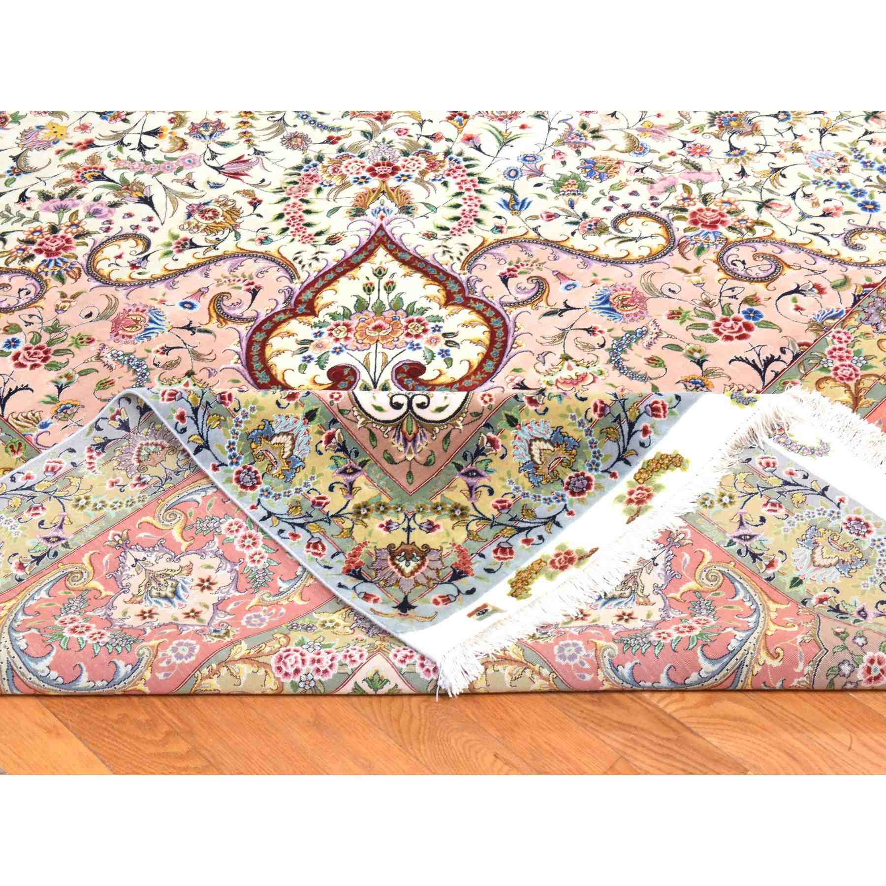 Persian-Hand-Knotted-Rug-392540