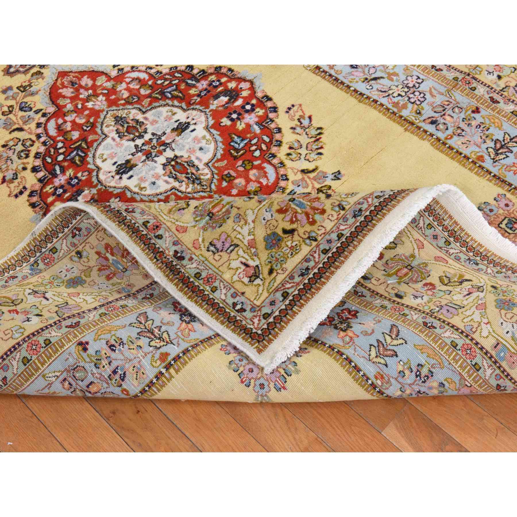 Persian-Hand-Knotted-Rug-392800