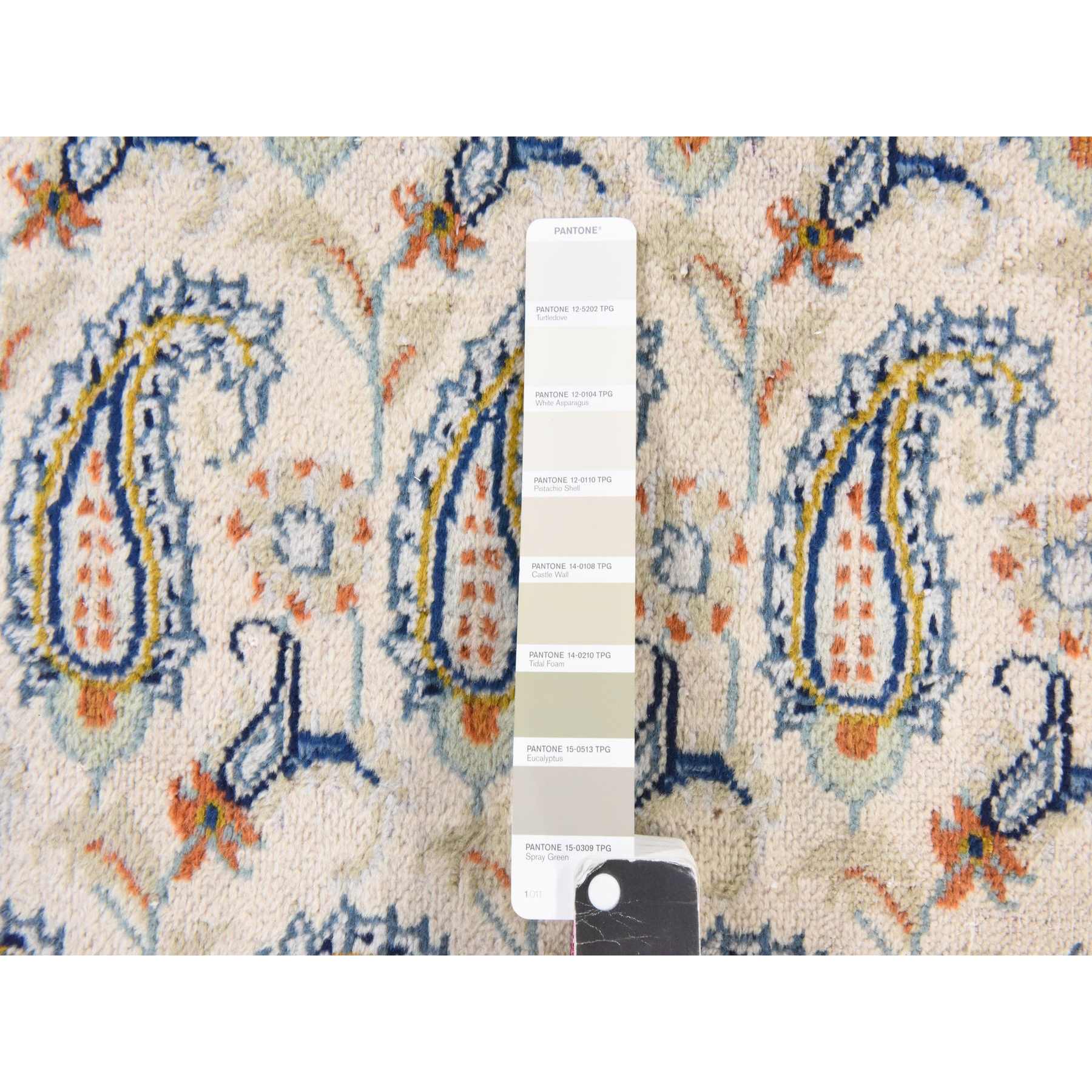 Persian-Hand-Knotted-Rug-393035