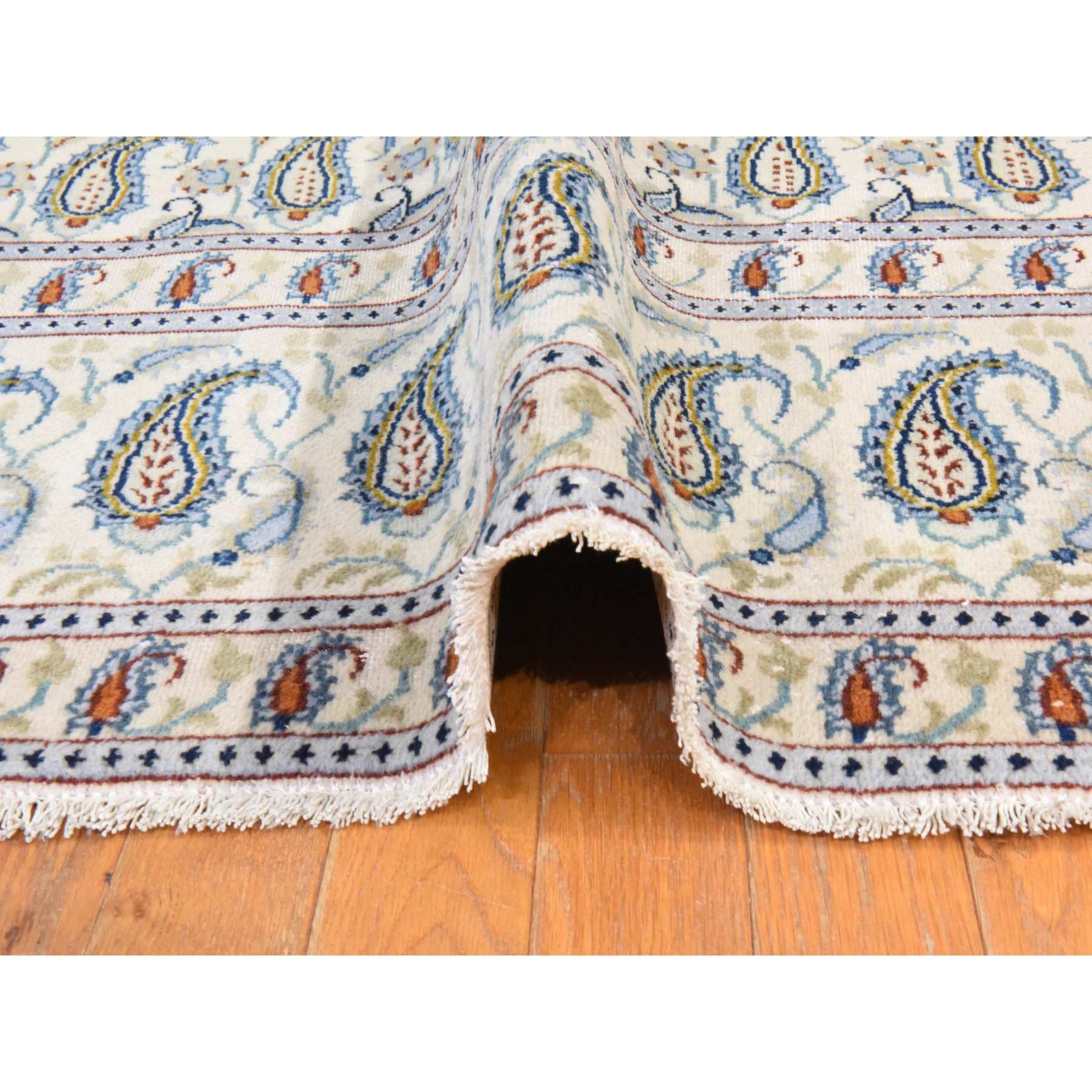 Persian-Hand-Knotted-Rug-393035